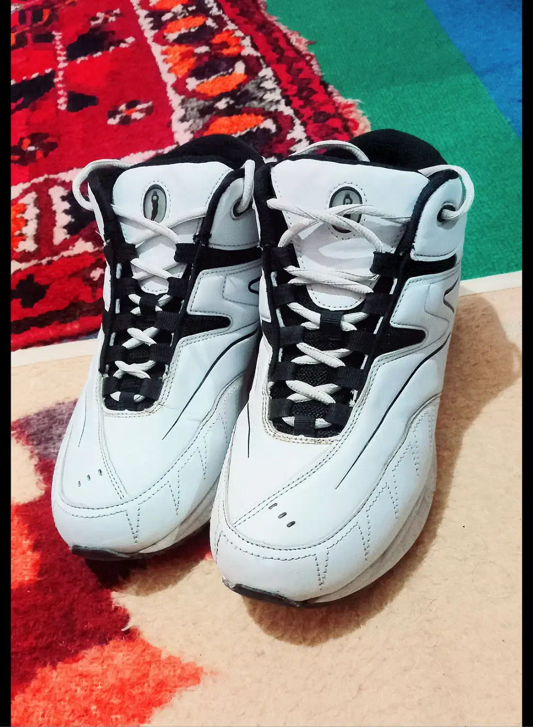 سلام|کیف، کفش، کمربند|مسجد سلیمان, |دیوار