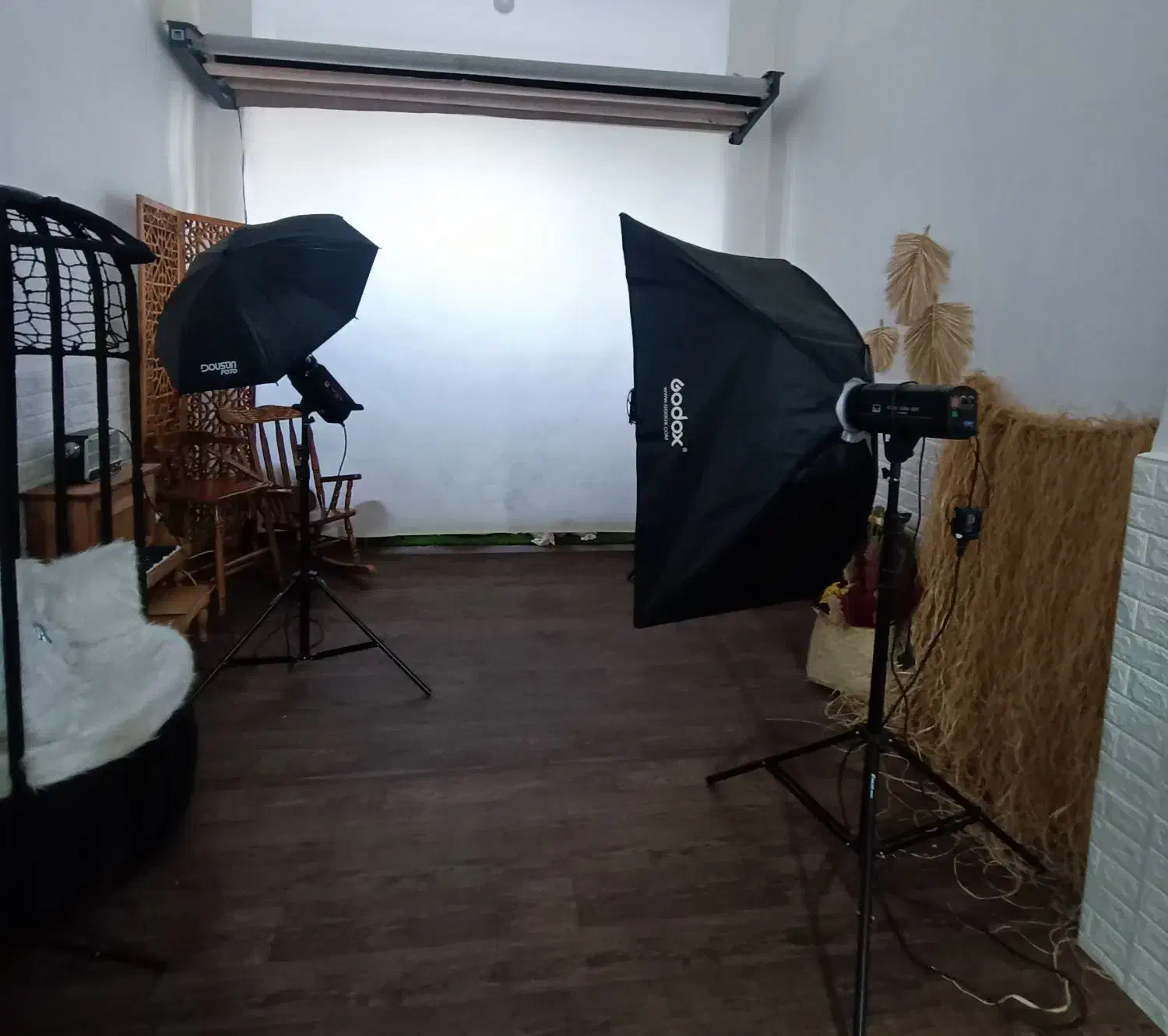 فلاش آتلیه ۳ عدد به همراه سه پایه و رادیو فلاش|دوربین عکاسی و فیلمبرداری|قرچک, میرزائی جنوبی|دیوار