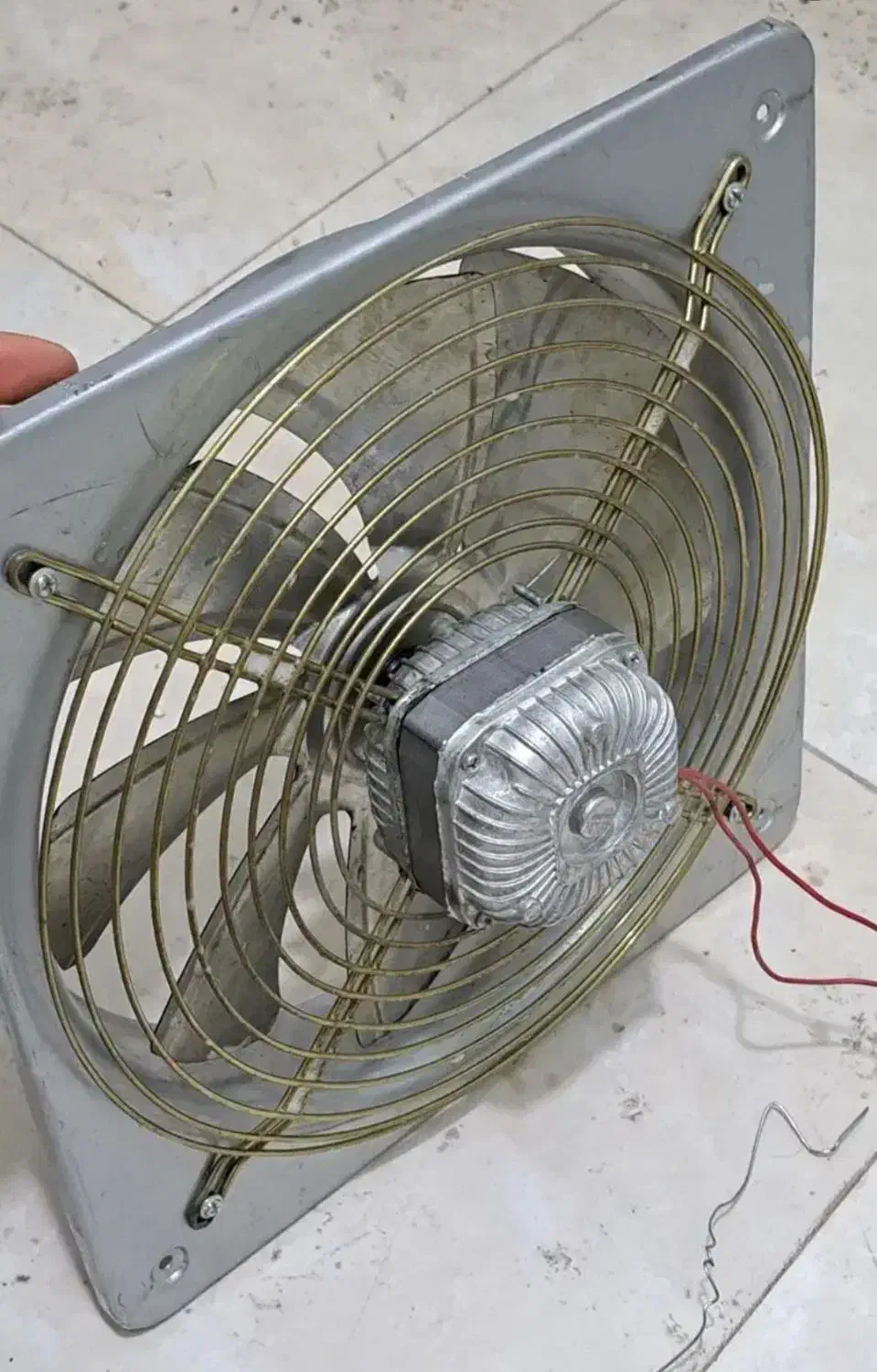 فن و هواکش صنعتی|پنکه و تصفیهکنندهٔ هوا|میبد, |دیوار