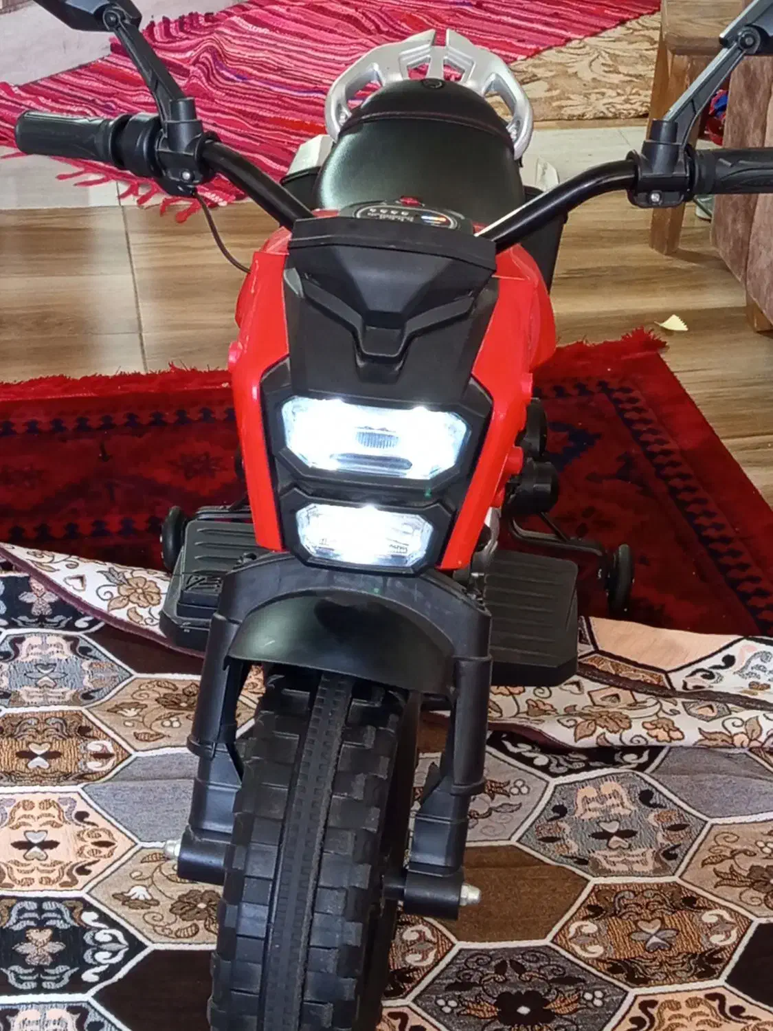 تعدادی لوازم|فرش|تایباد, |دیوار