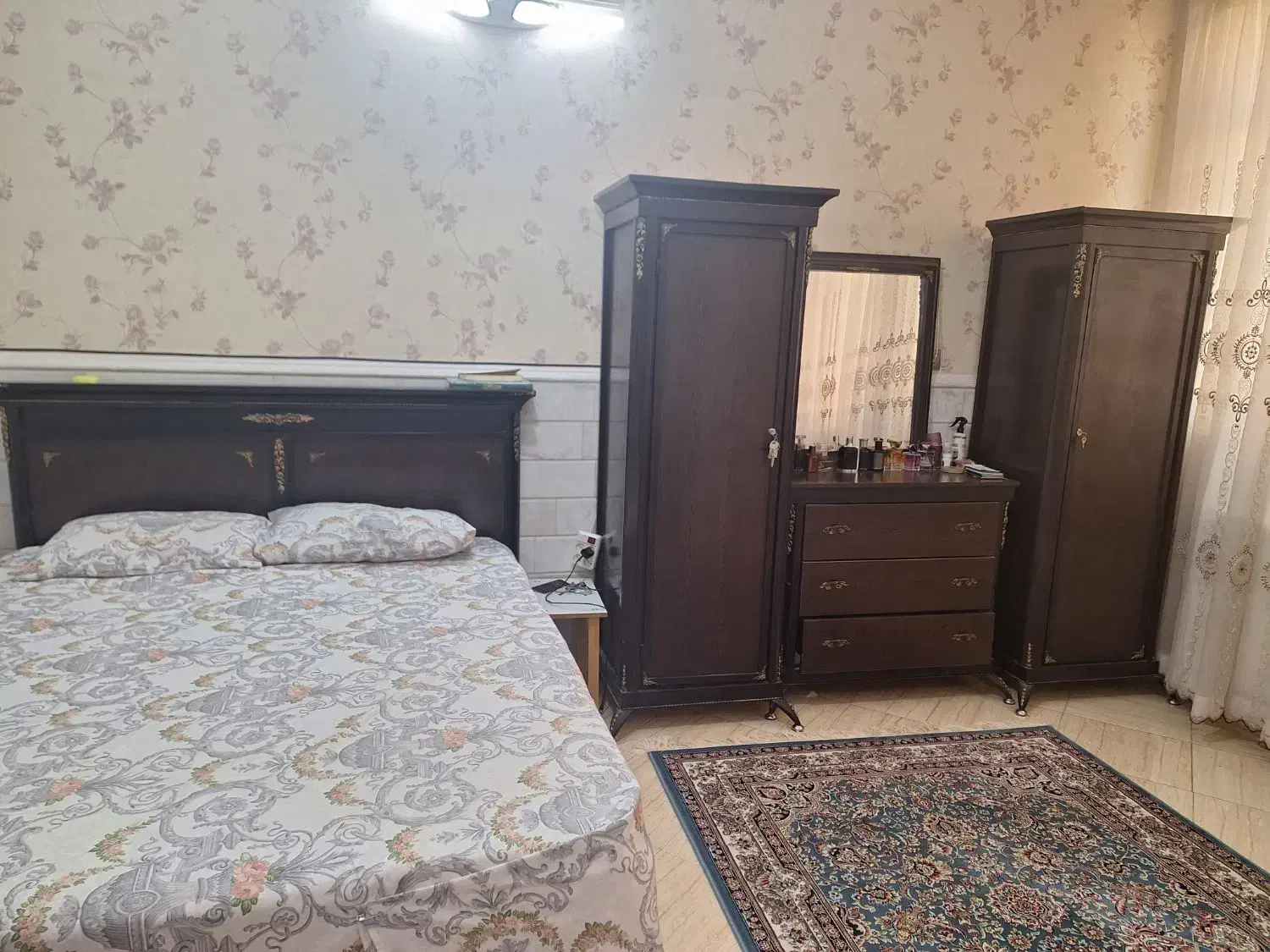 سرویس خواب دو نفره|تخت و سرویس خواب|قم, زنبیل آباد|دیوار