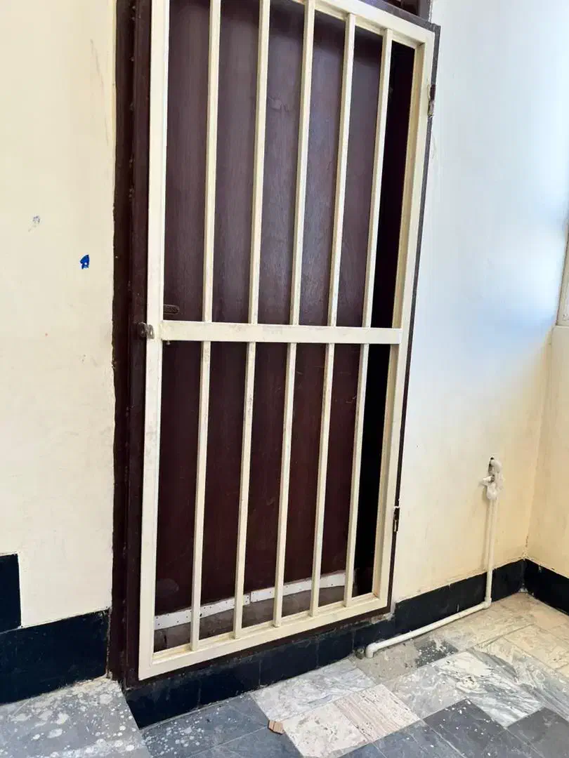 آپارتمان اجاره ای واقع در خیابان انقلاب|اجارهٔ آپارتمان|سراوان, |دیوار