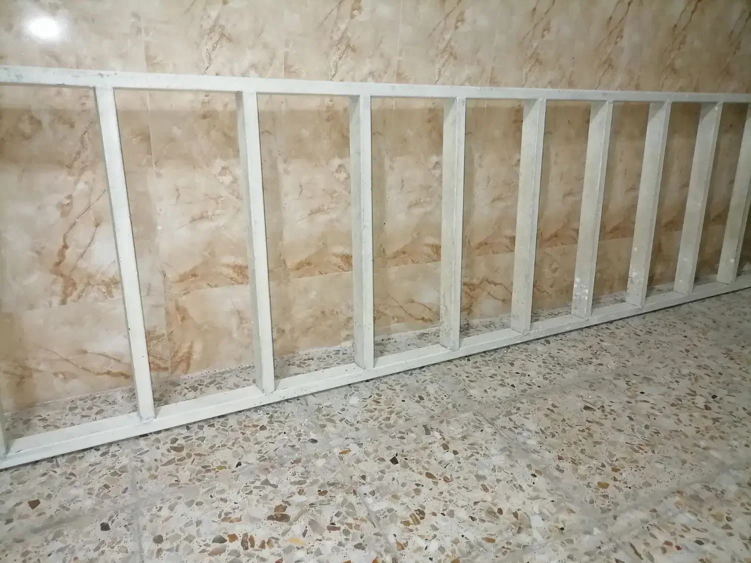 فروش نردبان آهنی سنگین|ابزارآلات|رشت, پیرکلاچای|دیوار