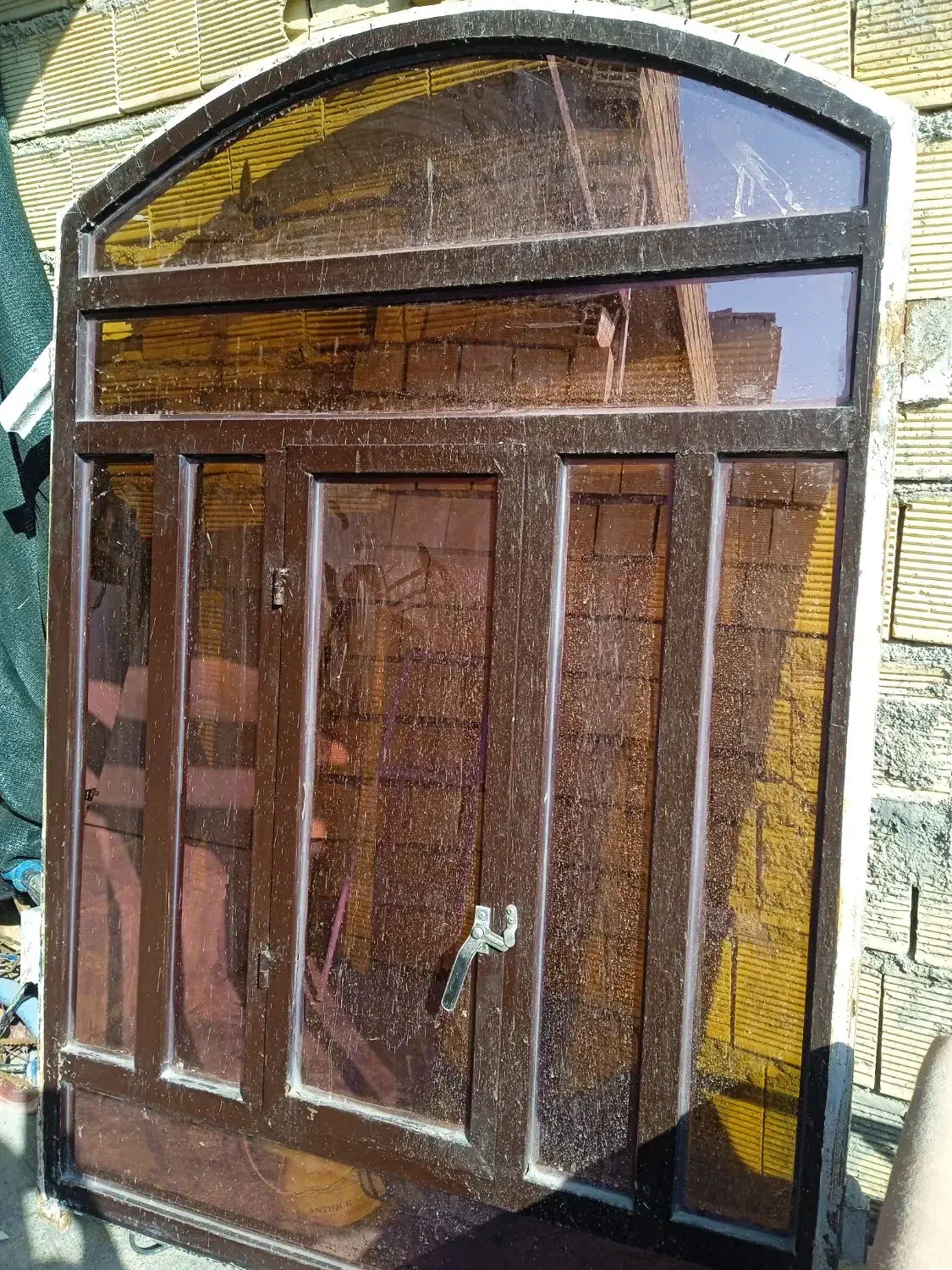 یک عدد پنجره|مصالح و تجهیزات ساختمان|دوگنبدان, |دیوار