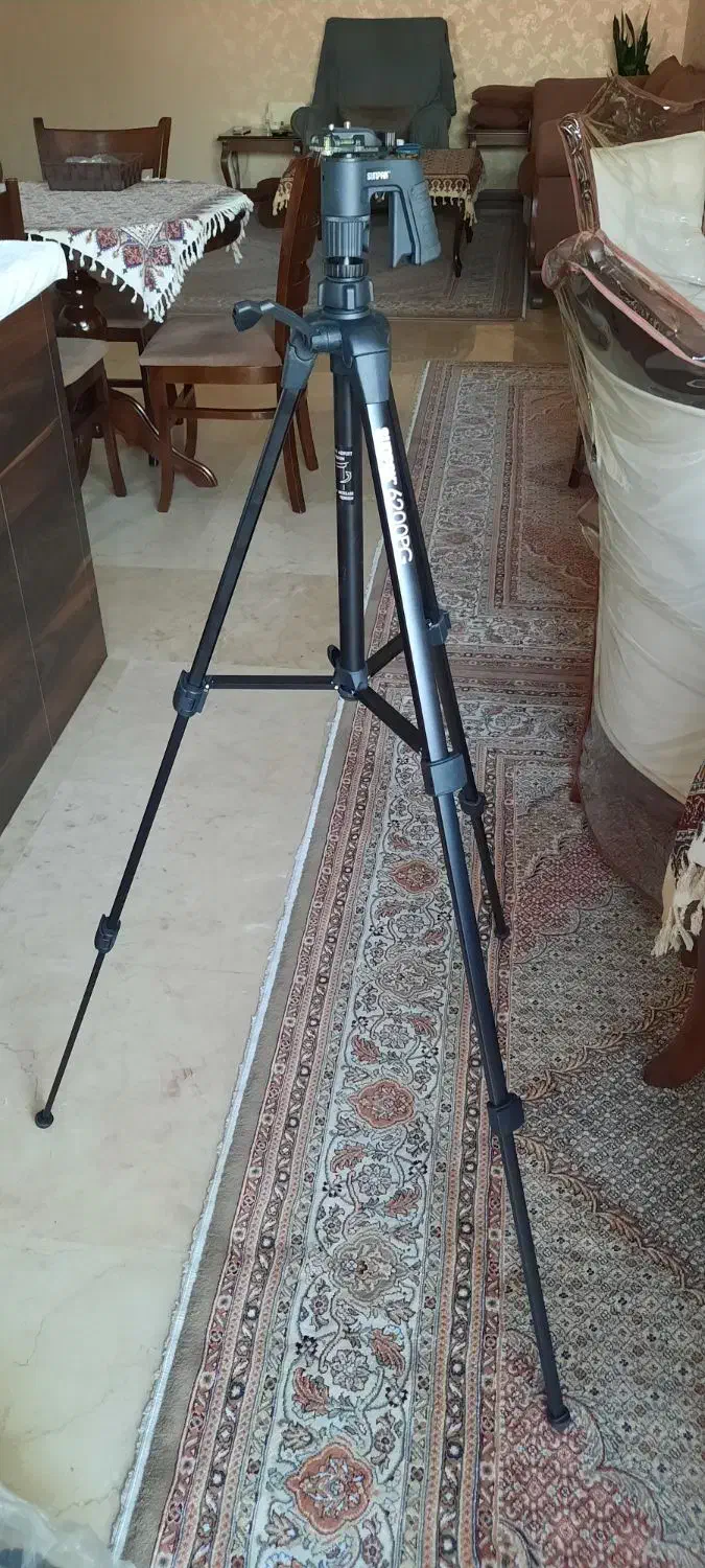 سه پایه دوربین عکاسی و فیلم برداری|دوربین عکاسی و فیلم‌برداری|تهران, هروی|دیوار