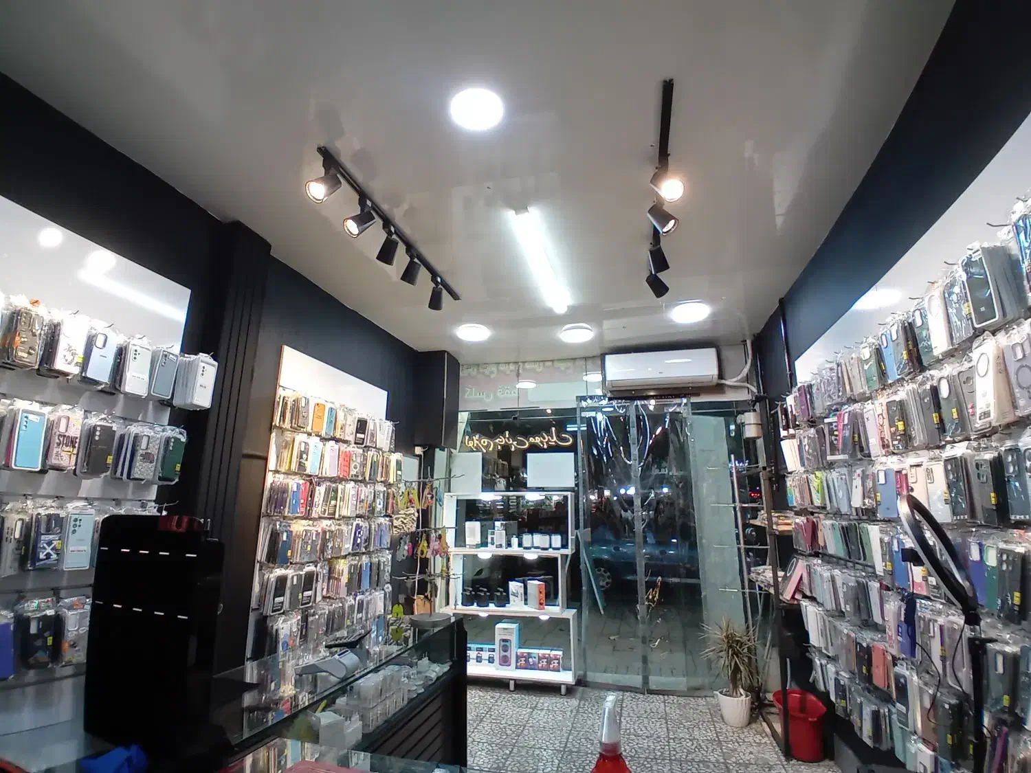 فروش تمام لوازم جانبی موبایل به قیمت خرید|لوازم جانبی موبایل و تبلت|رشت, سعدی (تختی)|دیوار