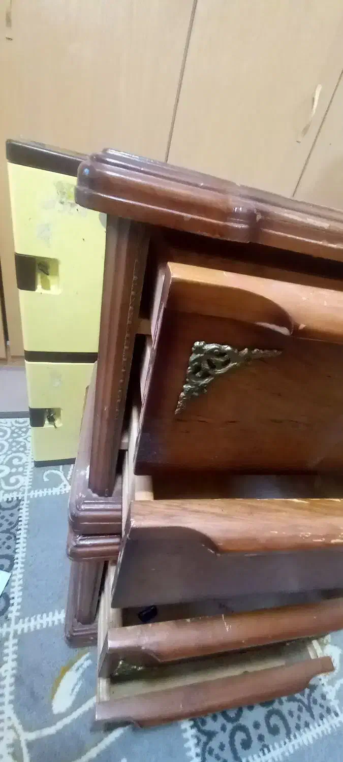 دوعددپاتختی چوبی|تخت و سرویس خواب|اردبیل, |دیوار