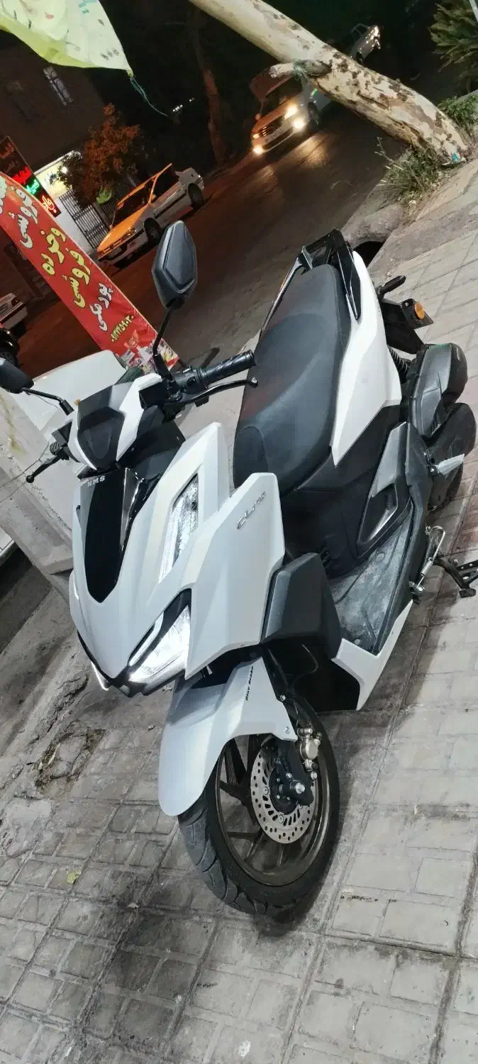 موتورکلیک|موتورسیکلت|بم, |دیوار