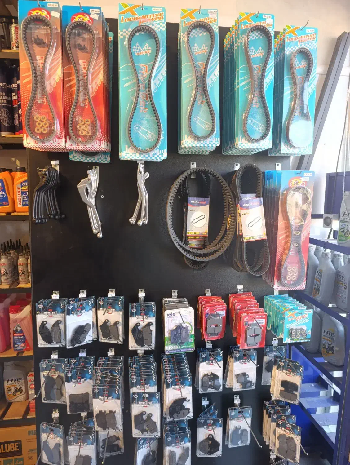 لوازم یدکی و اکسسوری موتورسیکت|قطعات یدکی و لوازم جانبی|کرج, باغستان|دیوار