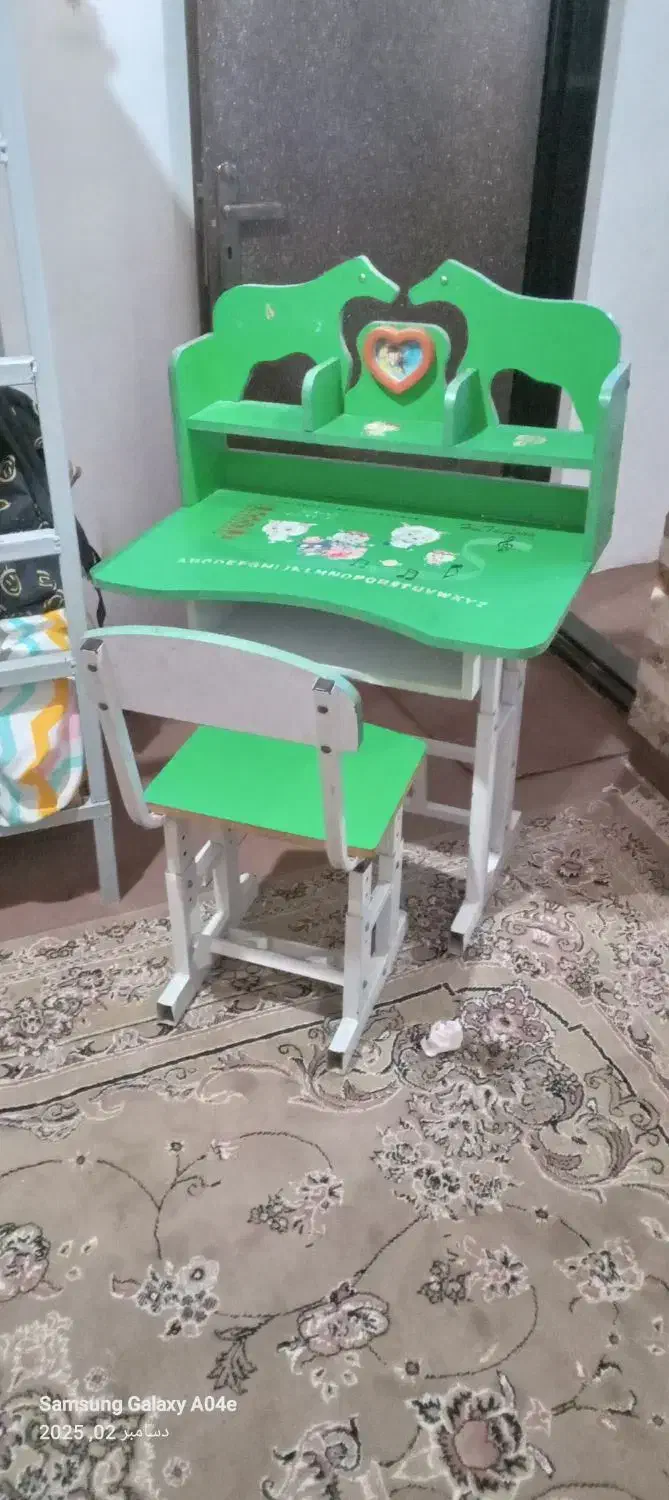 فروش فوری ب دلیل جا ب جایی|میز تحریر و کامپیوتر|عباسآباد, |دیوار