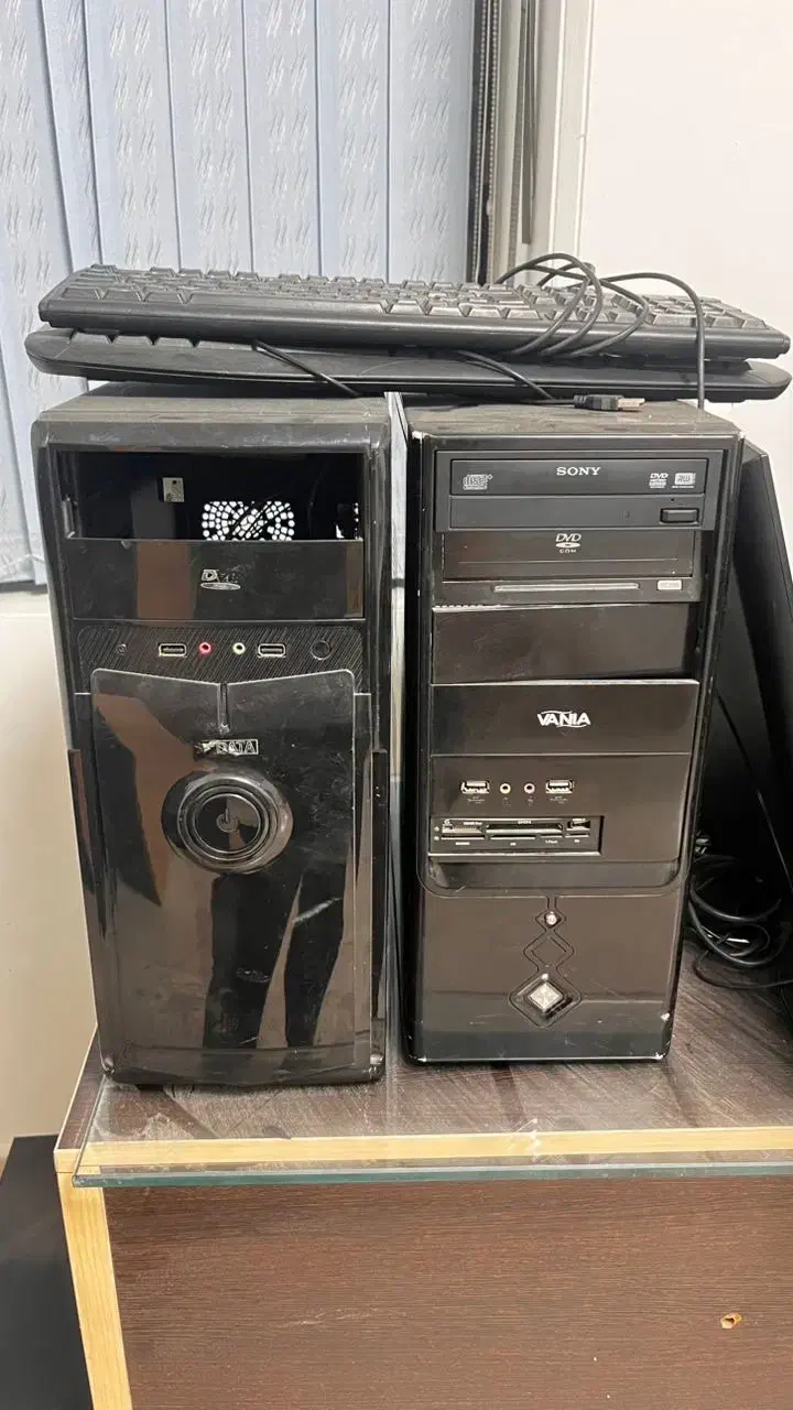 پک کامل کامپیوتر و ۴ مانیتور|رایانه رومیزی|تهران, شهران شمالی|دیوار