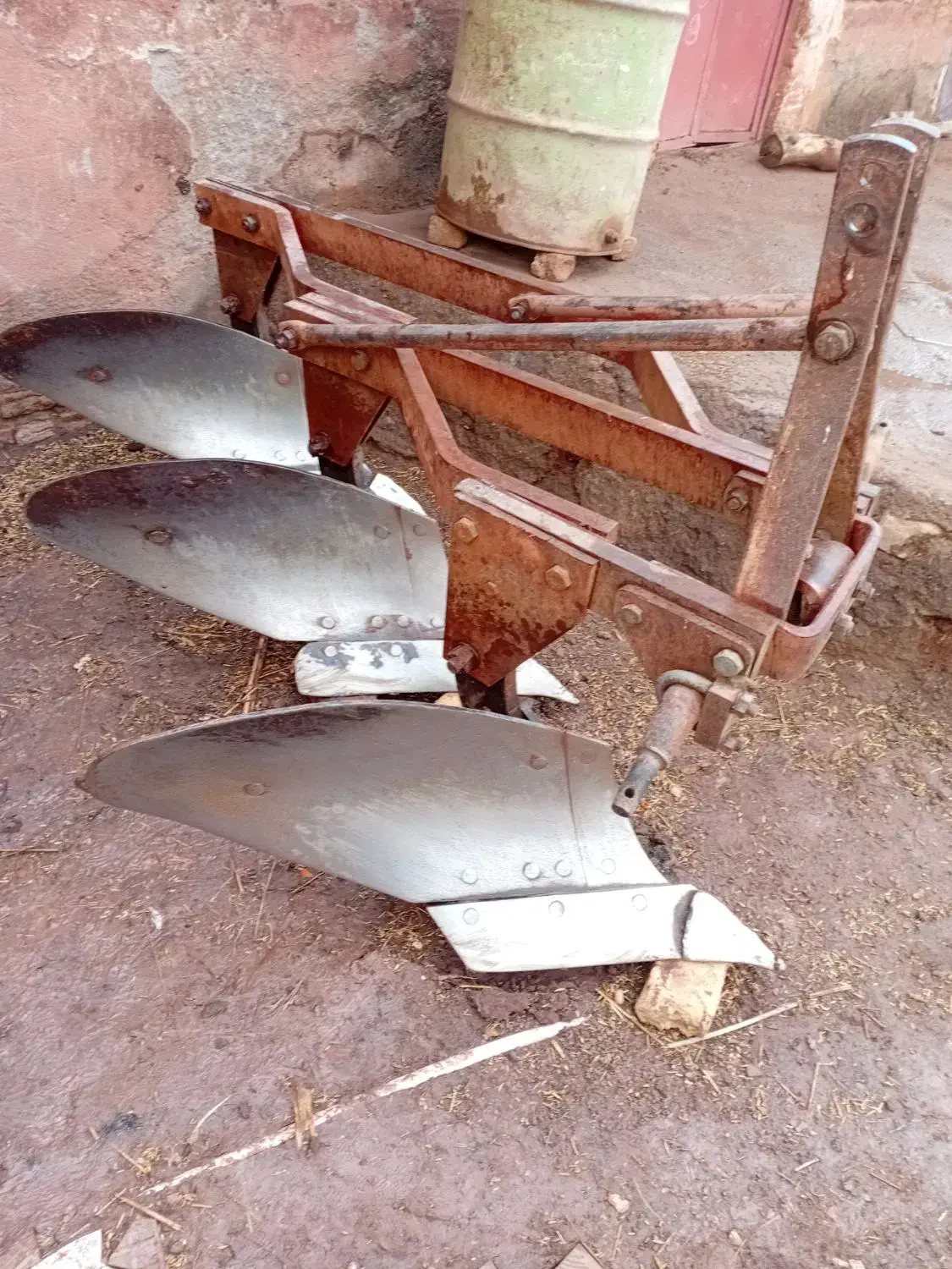 گاوآهن ۱۲|ابزارآلات|مشکان, |دیوار