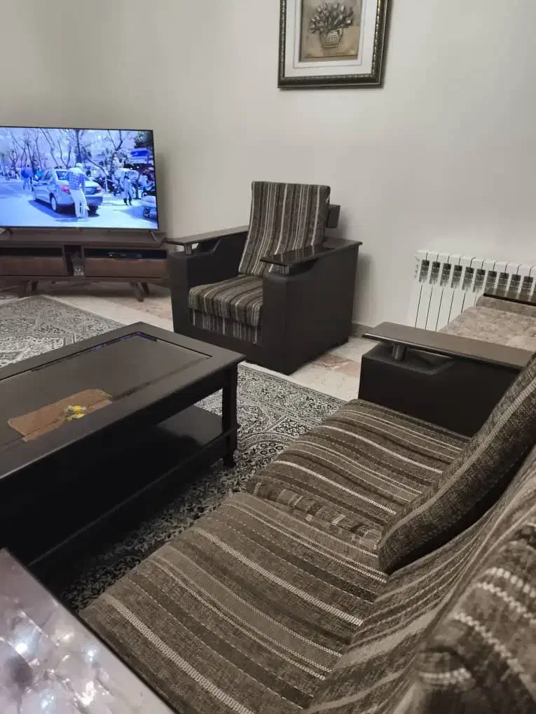مبل کارکرده، تمیز، فوری فروشی با قیمت استثنایی|مبلمان خانگی و میز عسلی|تهران, ستارخان|دیوار