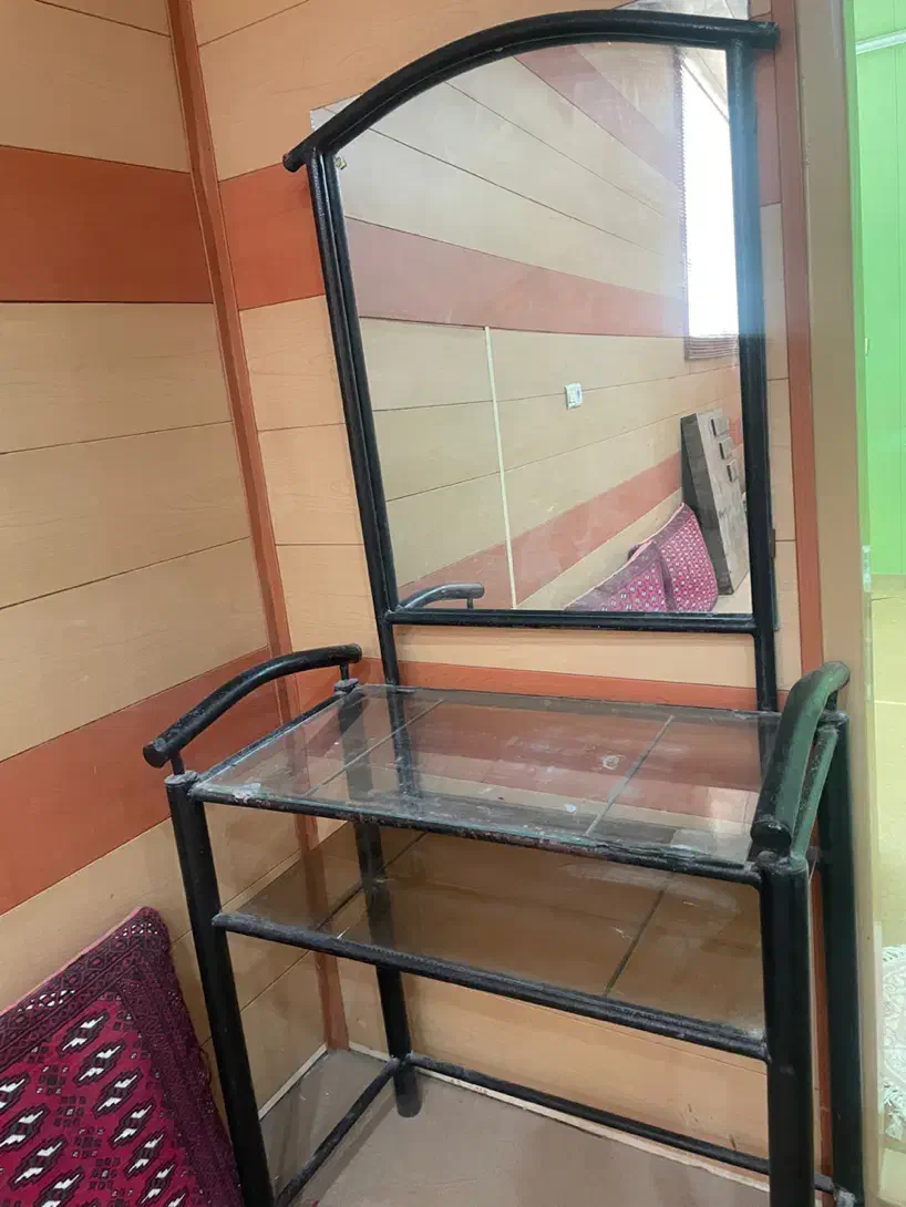 اینه|آینه|نهبندان, |دیوار