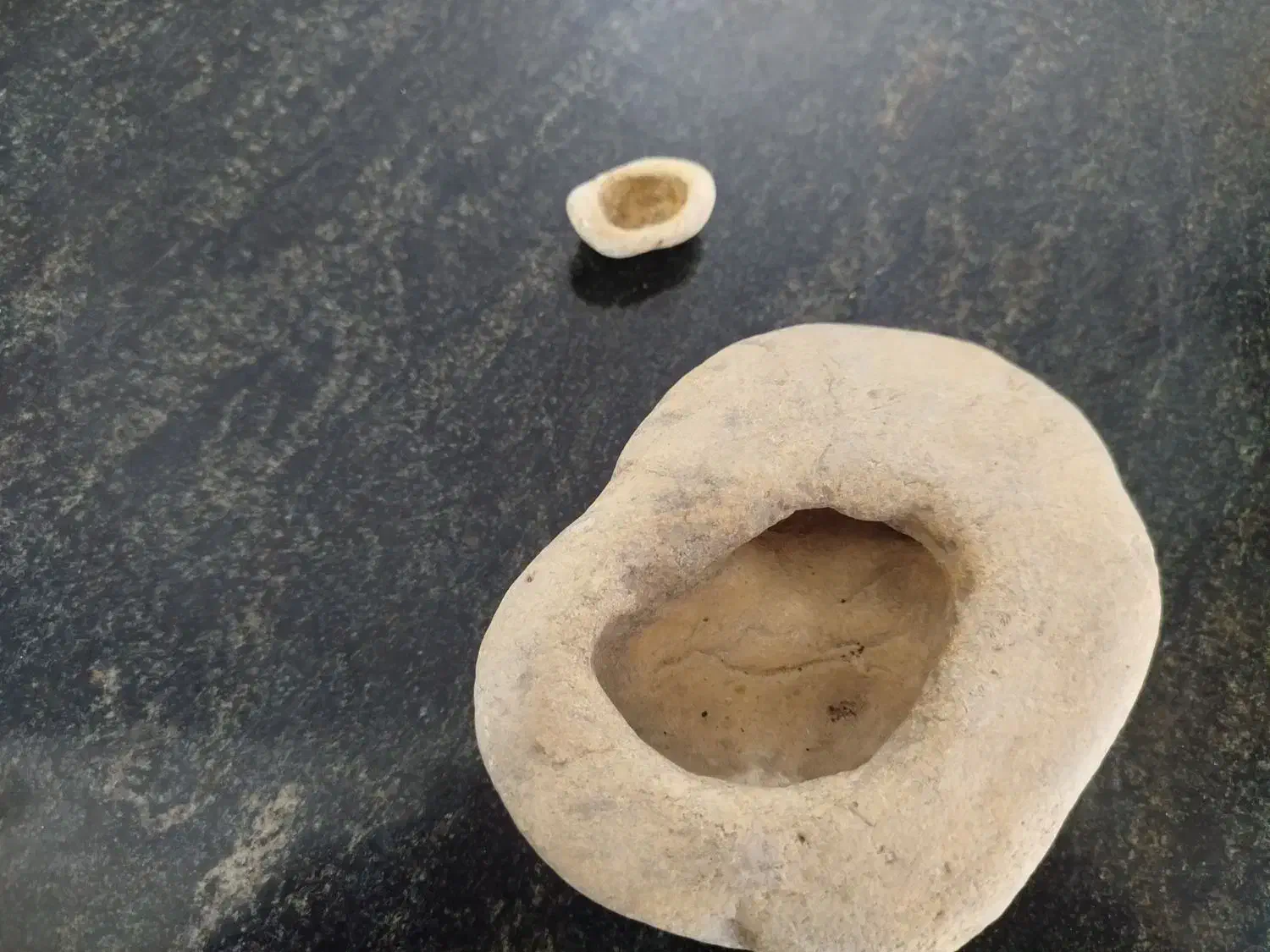 سنگ کلکسیونی|کلکسیون اشیاء عتیقه|انگوران, |دیوار