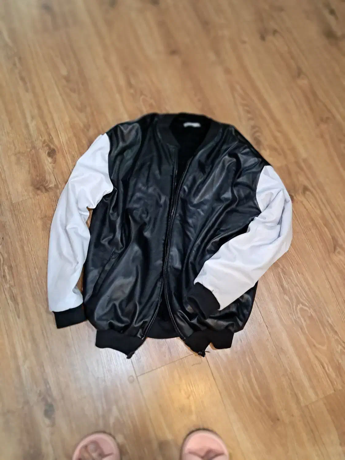 کابشن چرم مردانه.|لباس|رباطکریم, رباطکریم|دیوار