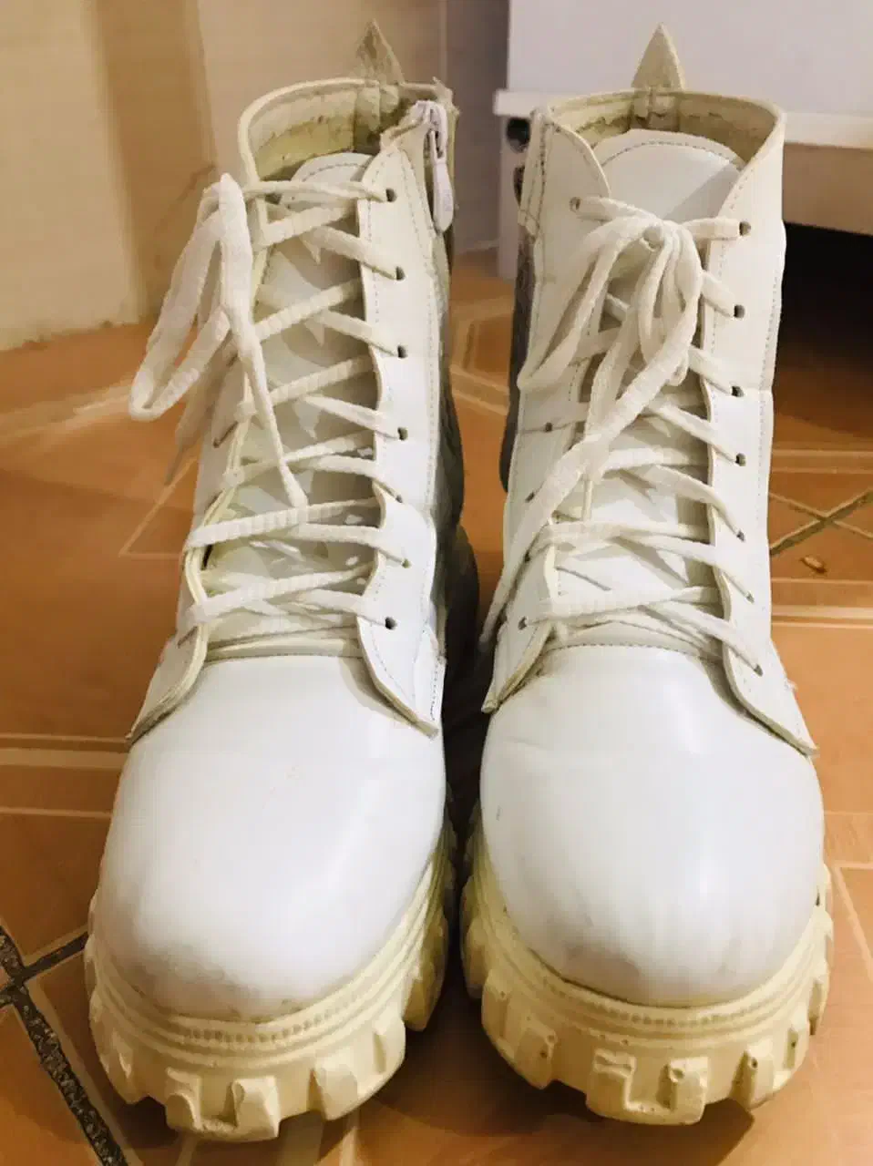 نیم بوت|کیف، کفش، کمربند|یاسوج, |دیوار