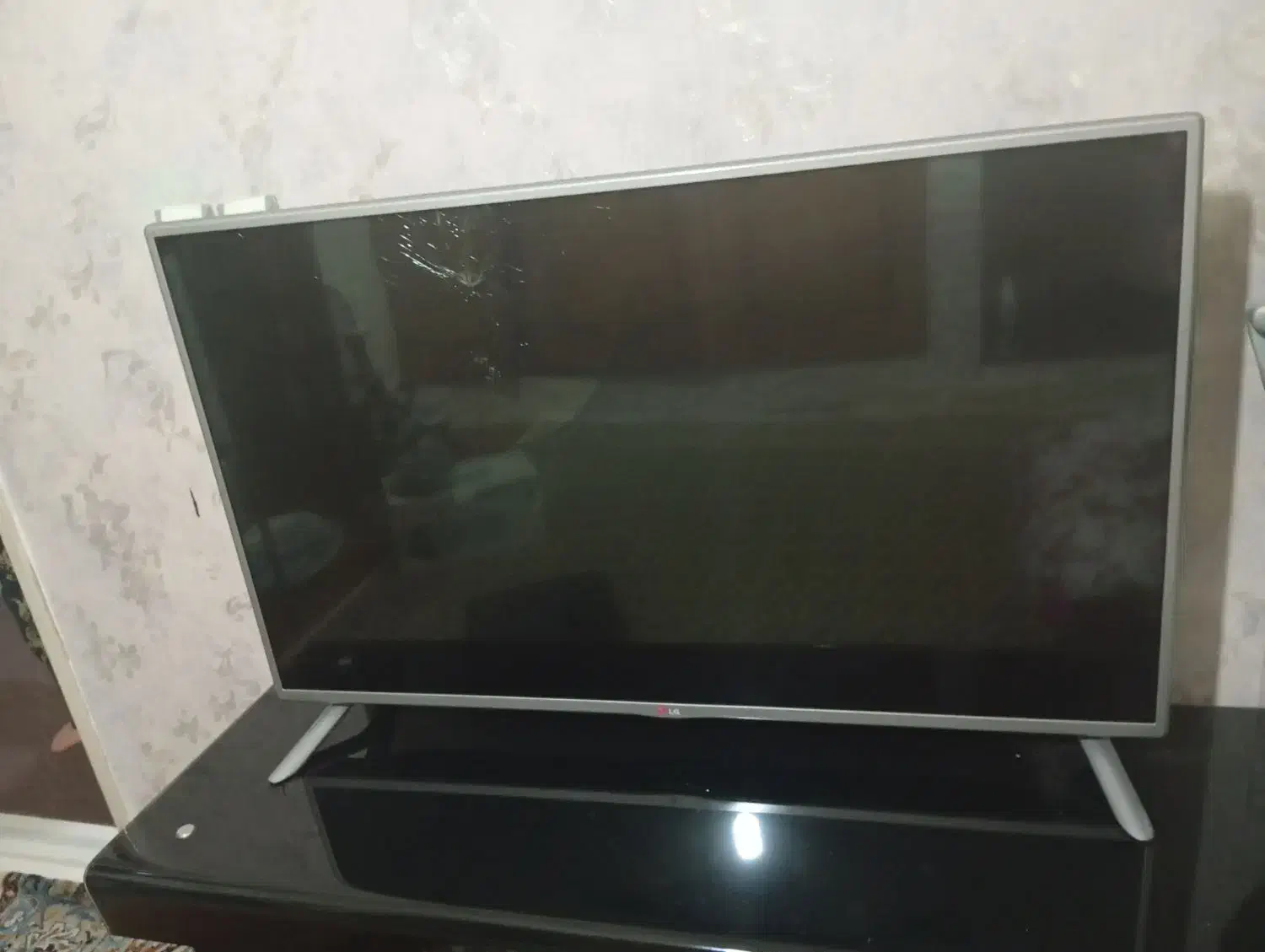 تلوزیون ۴۲اینچ ال جی هوشمند|تلویزیون و پروژکتور|شهریار, شهرک امیریه|دیوار