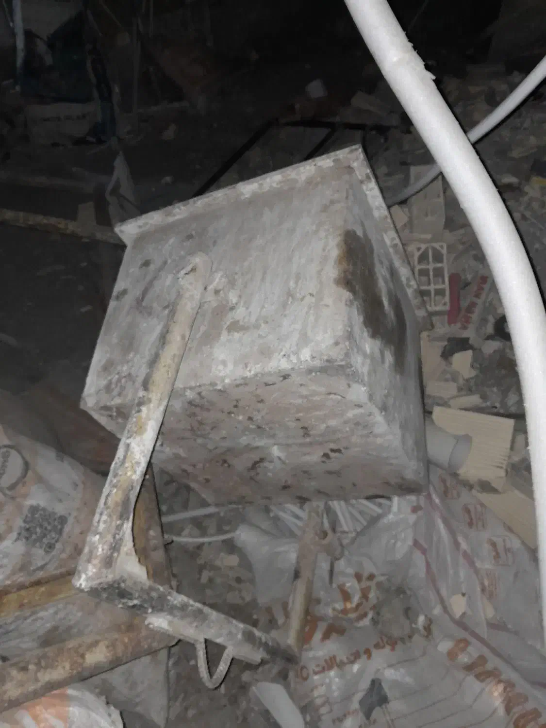 دو عدد بالابر در حد خشک|ابزارآلات|مشهد, نرگس (شهرک غرب)|دیوار