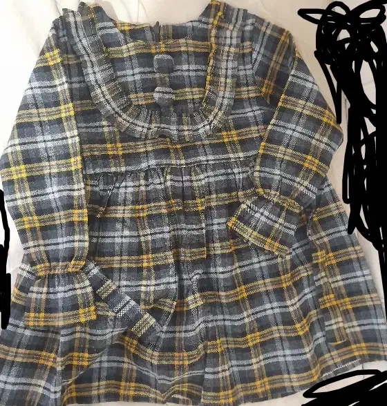 لباس بچگانه|کفش و لباس بچه|مسجد سلیمان, |دیوار