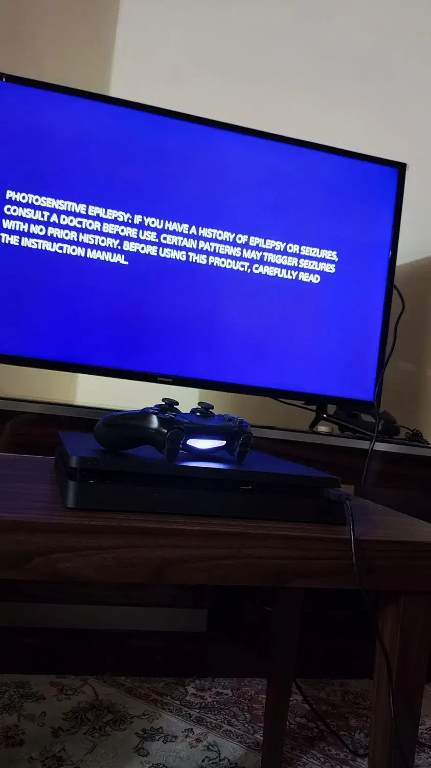 PS 4 slim کپی خور بدون نیاز فرش یا دی‌وی‌دی ورژن ۹|کنسول، بازی ویدئویی و آنلاین|رشت, پل تالشان|دیوار