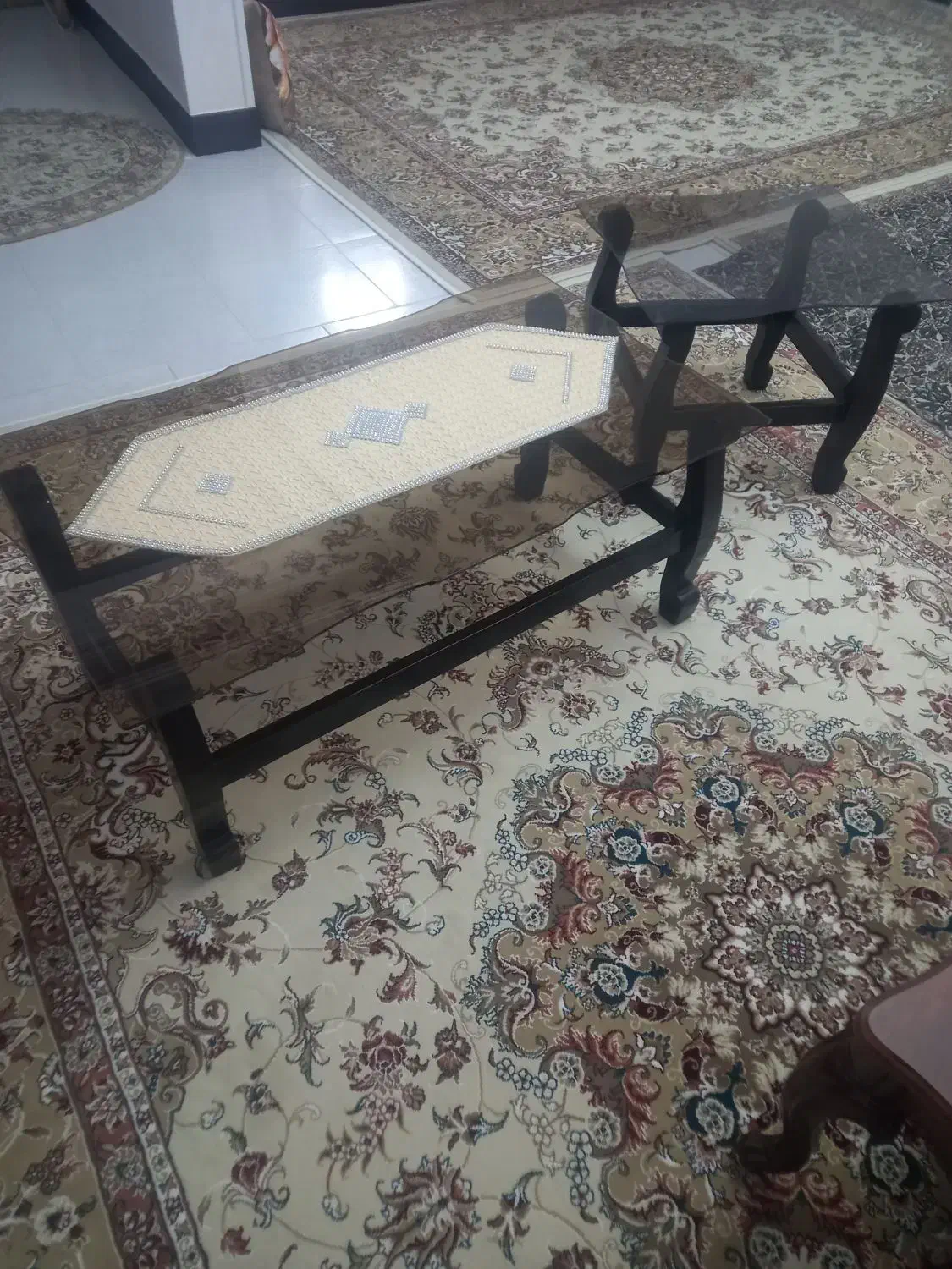 جلومبلی|مبلمان خانگی و میز عسلی|مشکیندشت, |دیوار