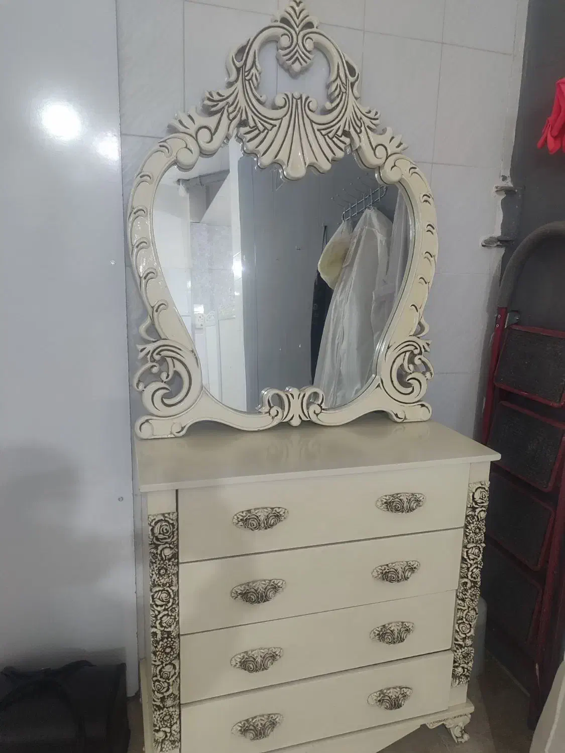 کمد لباس چهار کشو نو|جاکفشی، کمد، دراور|اسفراین, |دیوار