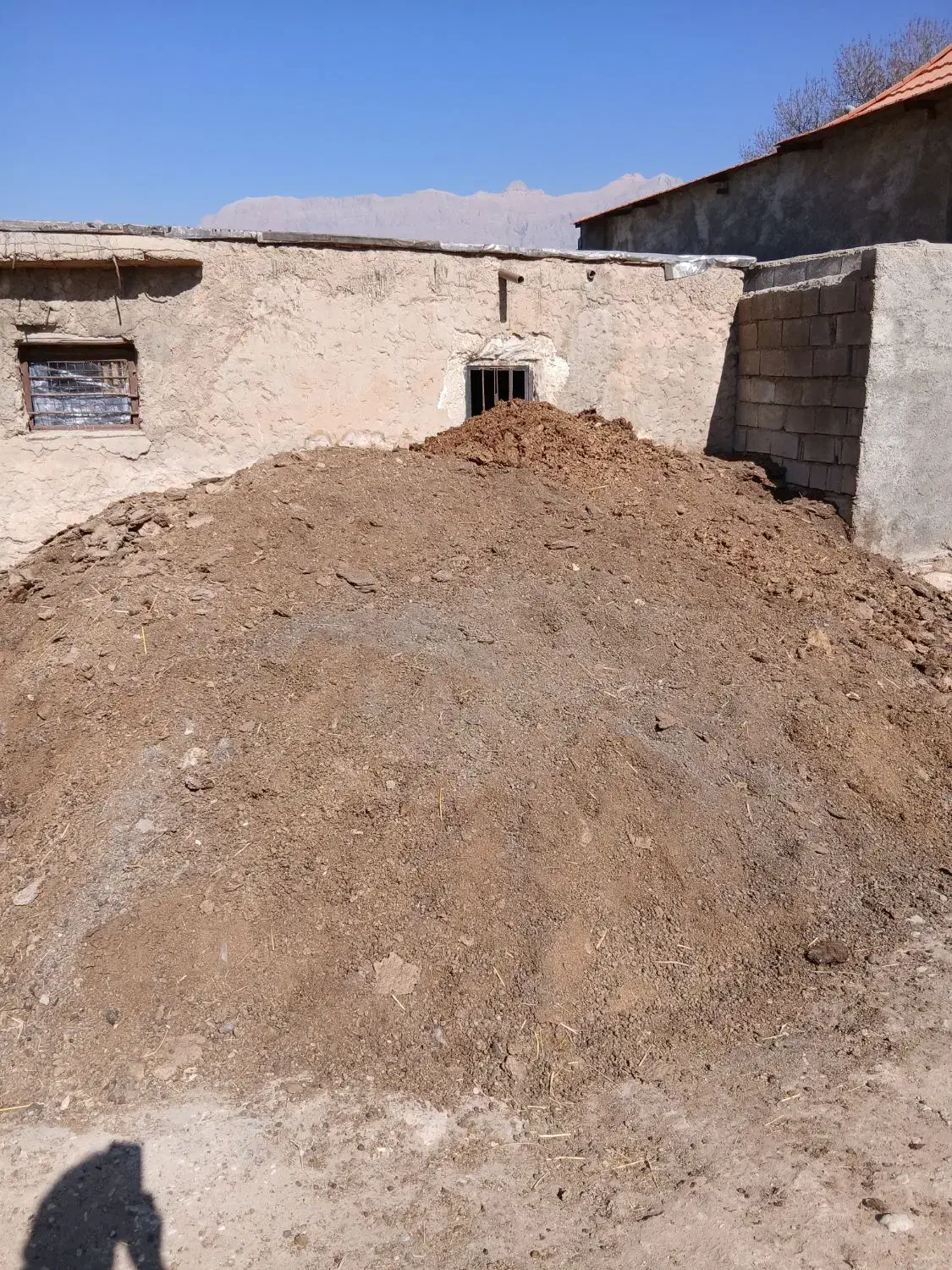 کود حیوانی|خدمات باغبانی و درختکاری|چیتاب, |دیوار