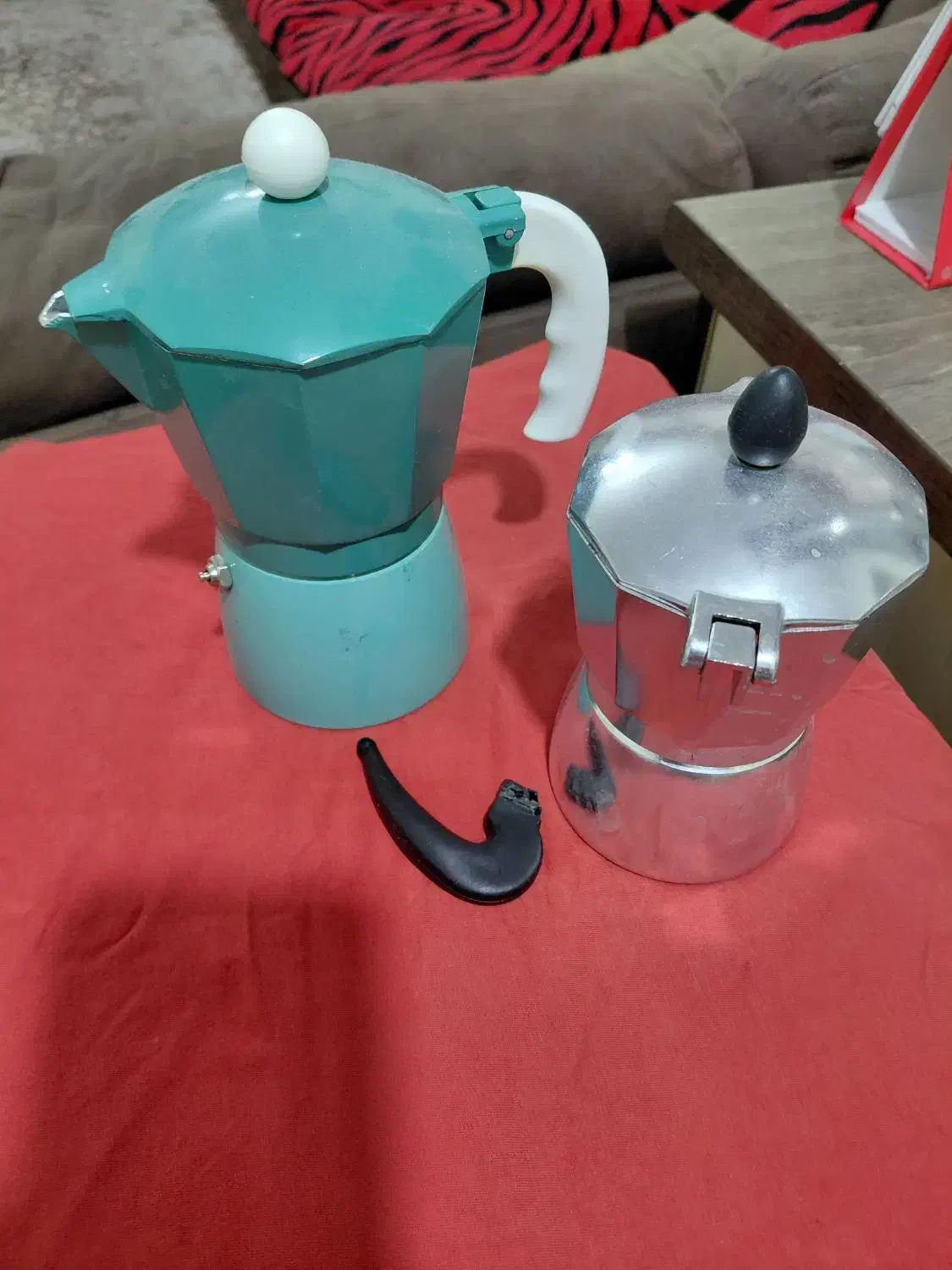 دو عددقهوه ساز دستی یکی دسته اش شکسته|قوری، کتری، قهوهساز دستی|تهران, مولوی|دیوار