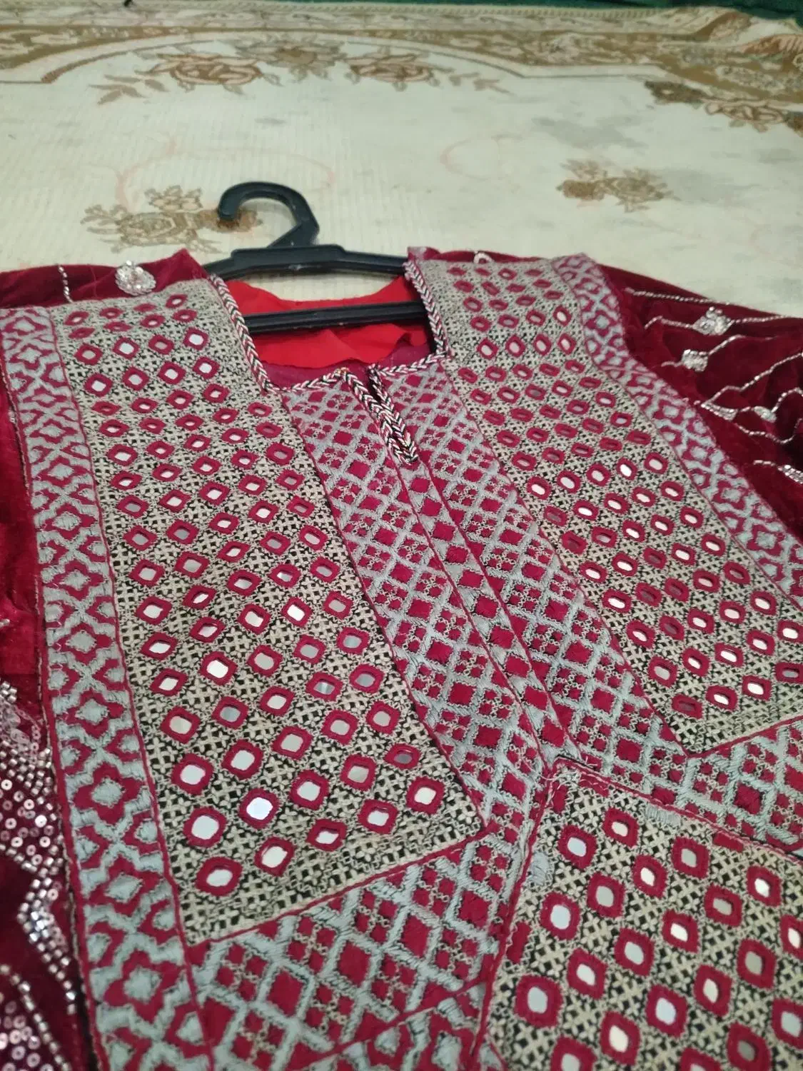 زی آستین هزار آینه|لباس|زاهدان, |دیوار