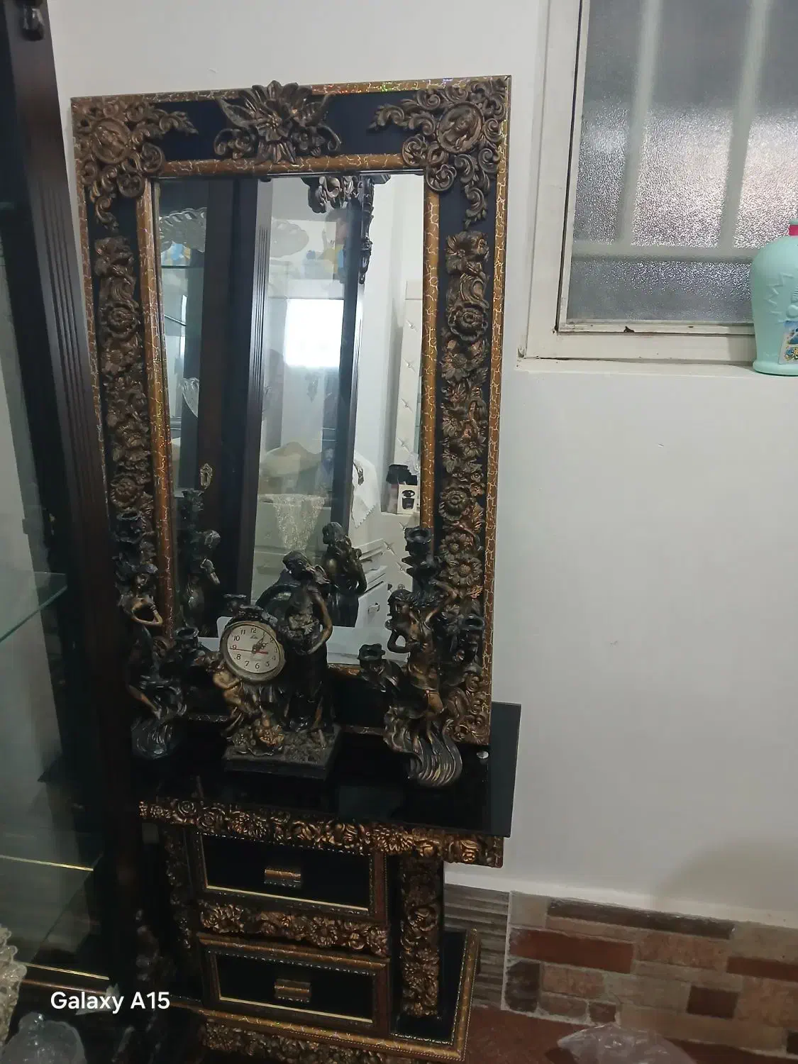 فروش آین و شمعدان سالم  و ویترین فلزی زیبا|بوفه، ویترین، کنسول|چالوس, |دیوار