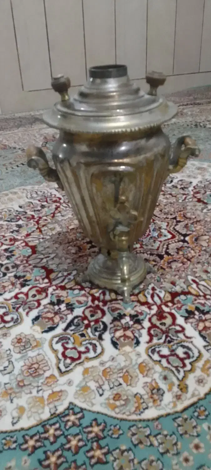 سماورذغالی روسی قدیمی|کلکسیون اشیاء عتیقه|اصفهان, الهیه|دیوار