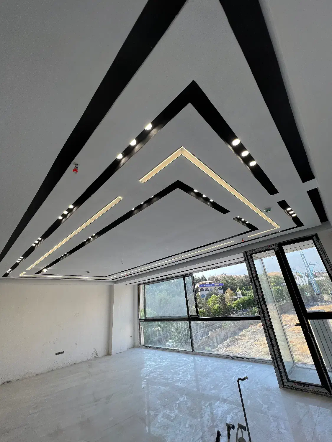 کناف‌ حرفه‌ای سقف،دیوار لاین نوری|مصالح و تجهیزات ساختمان|اندیشه, اندیشه فاز ۱|دیوار