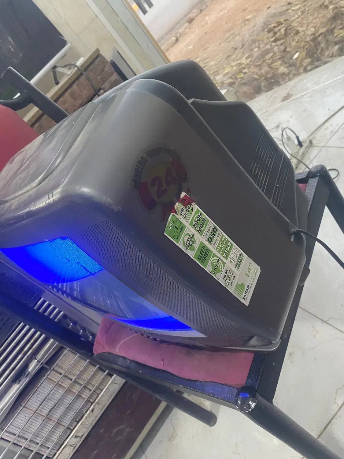 تلویزیون نوستالژی|تلویزیون و پروژکتور|یاسوج, |دیوار