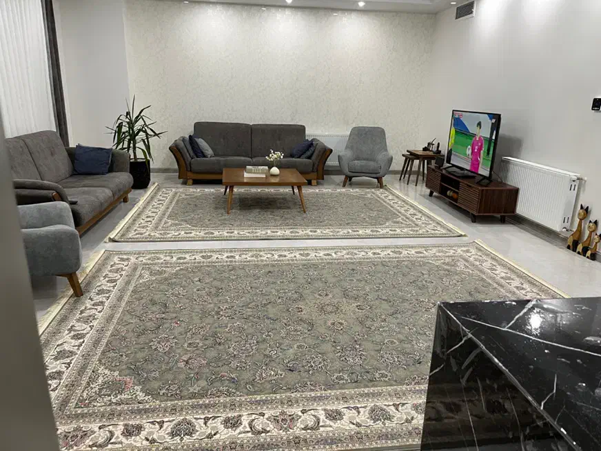 ۲ تخته فرش ۹ متری و ۱ تخته ۶ متری و یک فرش گرد|فرش|شهریار, شهرک وائین|دیوار