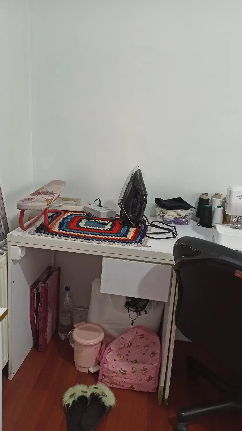 میز|میز تحریر و کامپیوتر|پرند, فاز ۵|دیوار