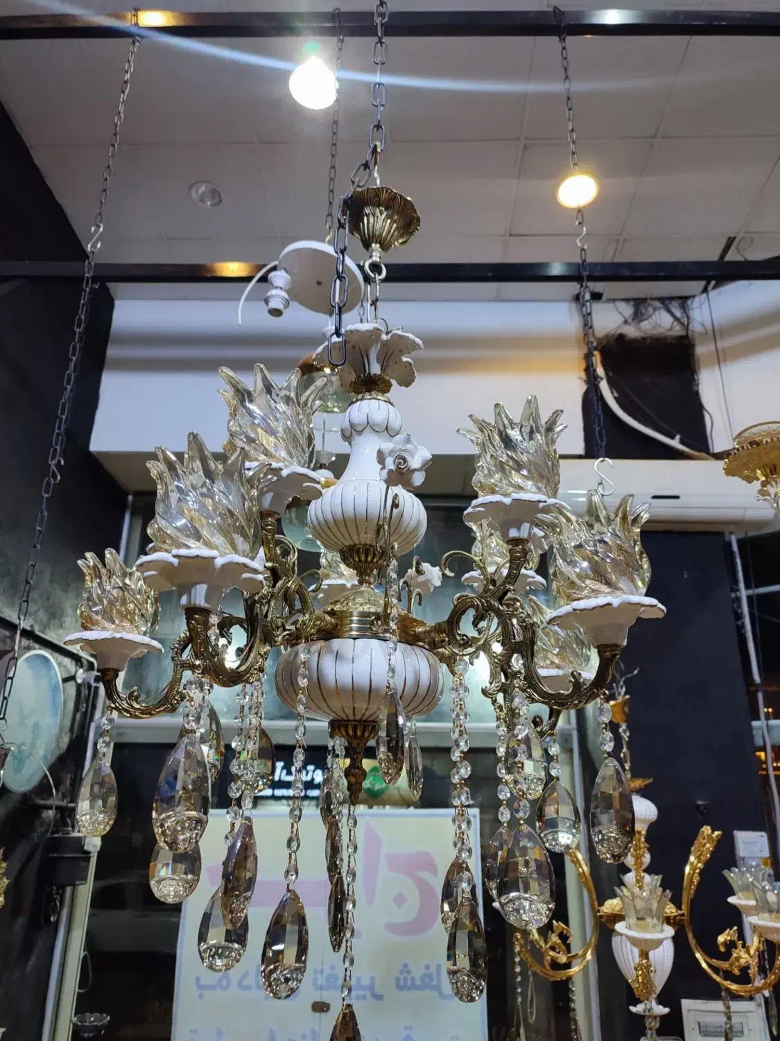 لوستر برنزی با ترکیب سرامیک|لوستر و چراغ آویز|ساوه, |دیوار