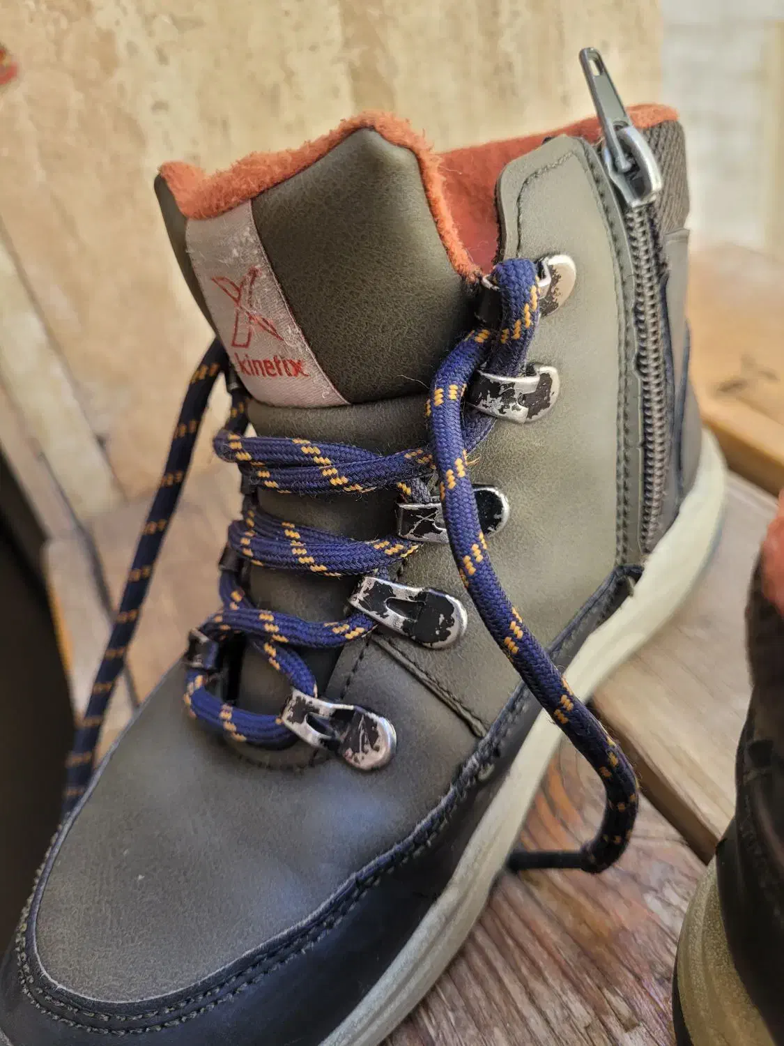 بوت بچگانه|کفش و لباس بچه|تهران, پرستار|دیوار