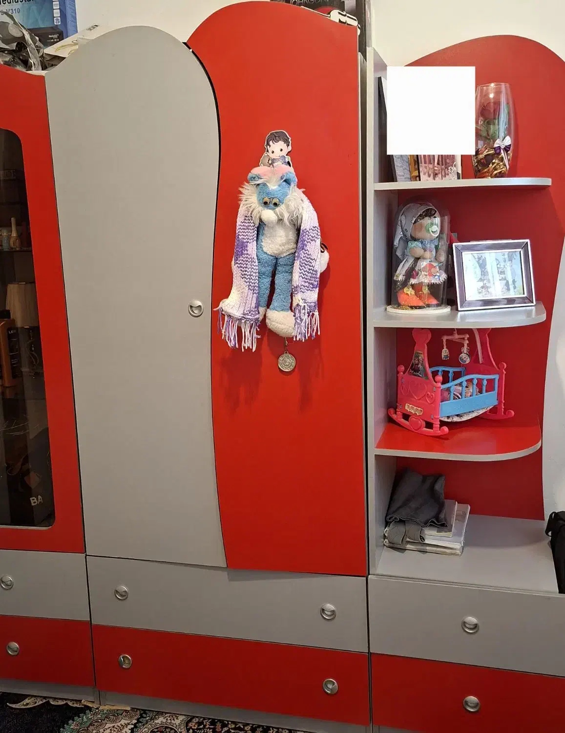 سرویس خواب|تخت و سرویس خواب|رباط‌کریم, شترخوار|دیوار