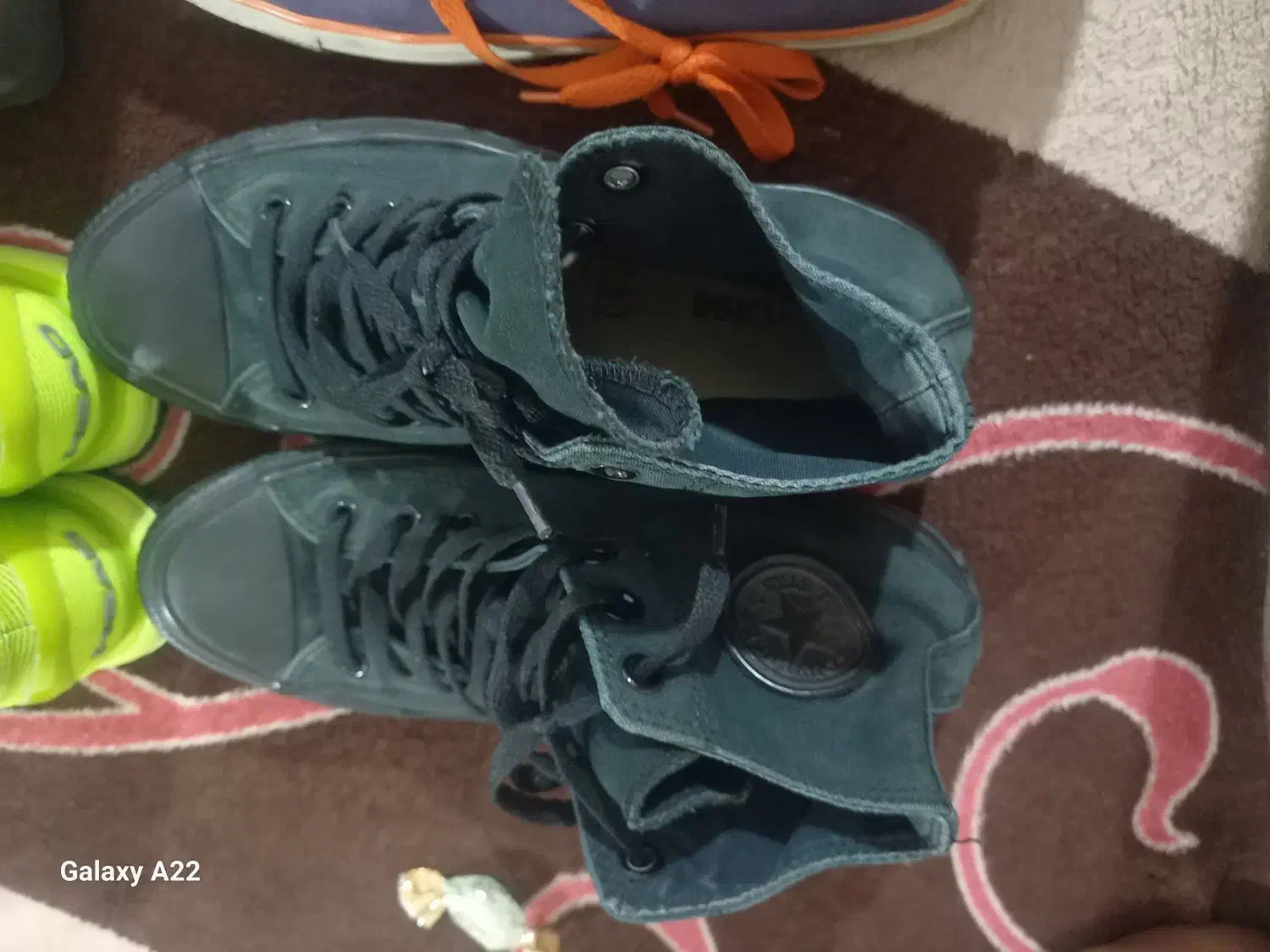 چند عدد پوتین در حد نو|کیف، کفش، کمربند|شادگان, |دیوار