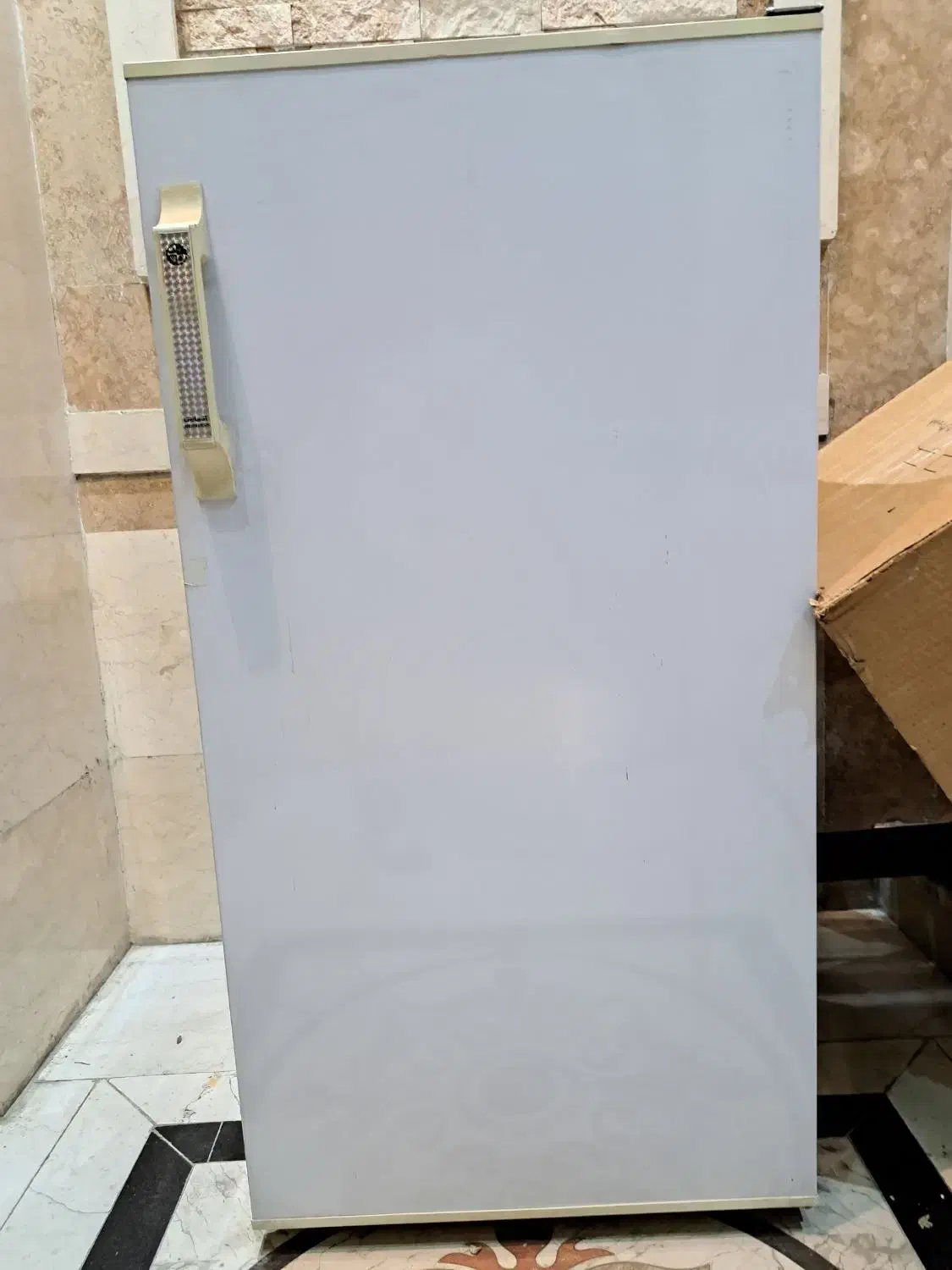 یخچال 8 فوت ازمایش نونو|یخچال و فریزر|ری, هاشمآباد|دیوار