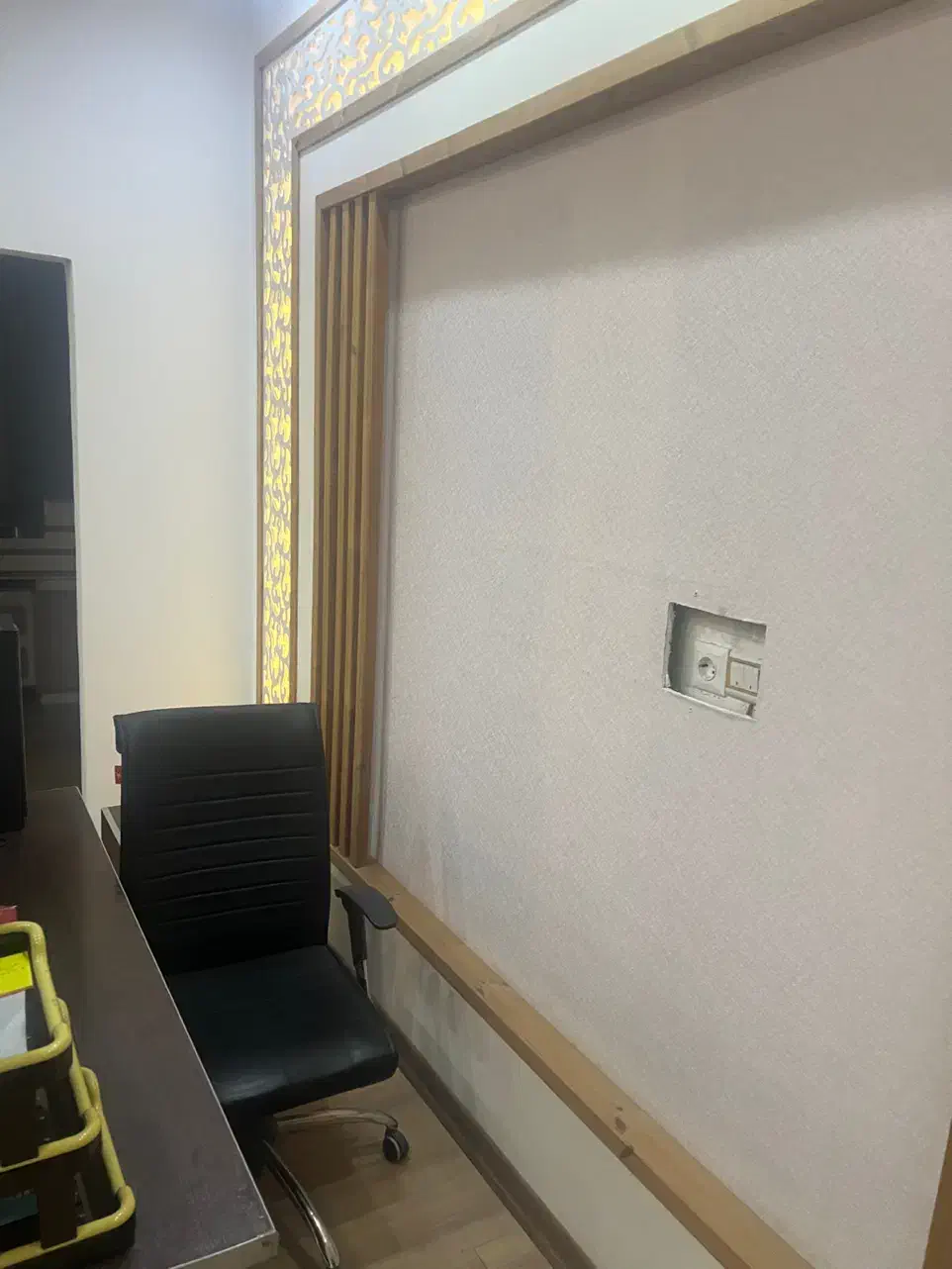 منشی خانم یک نفر شیف صبح یک نفر شیفت عصر|استخدام اداری و مدیریت|اراک, |دیوار