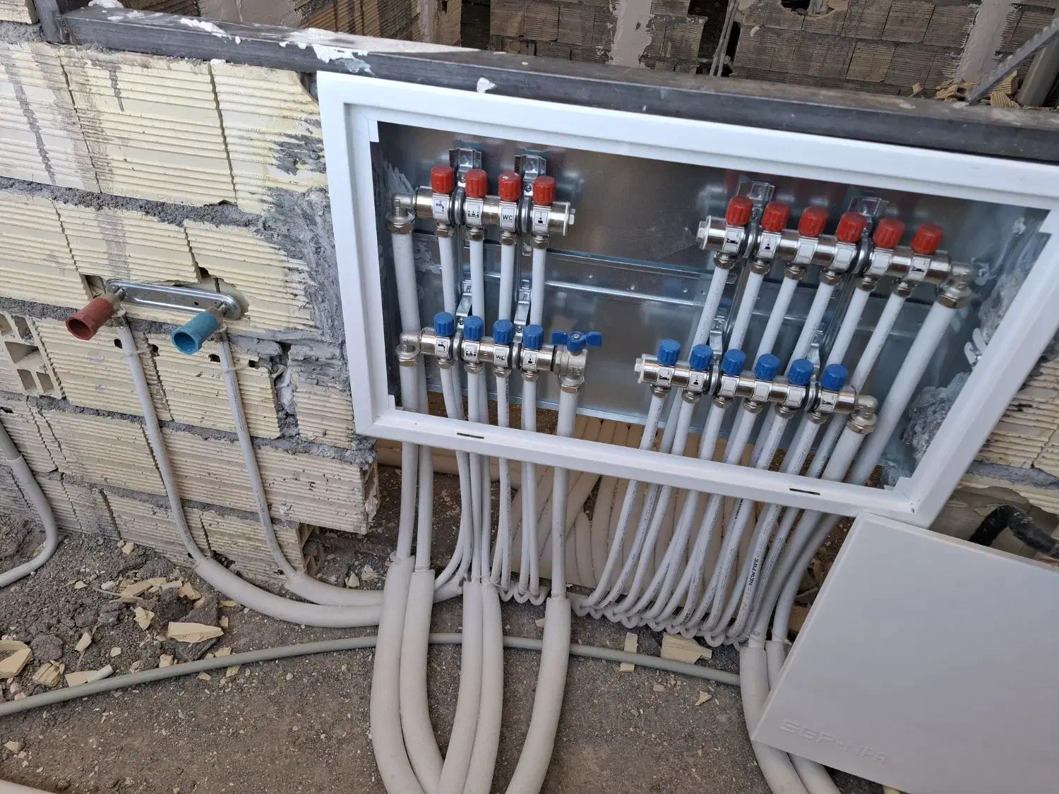 نیازمند نیرو جهت کار تاسیسات لوله کشی|خدمات پیشه و مهارت|خمین, |دیوار