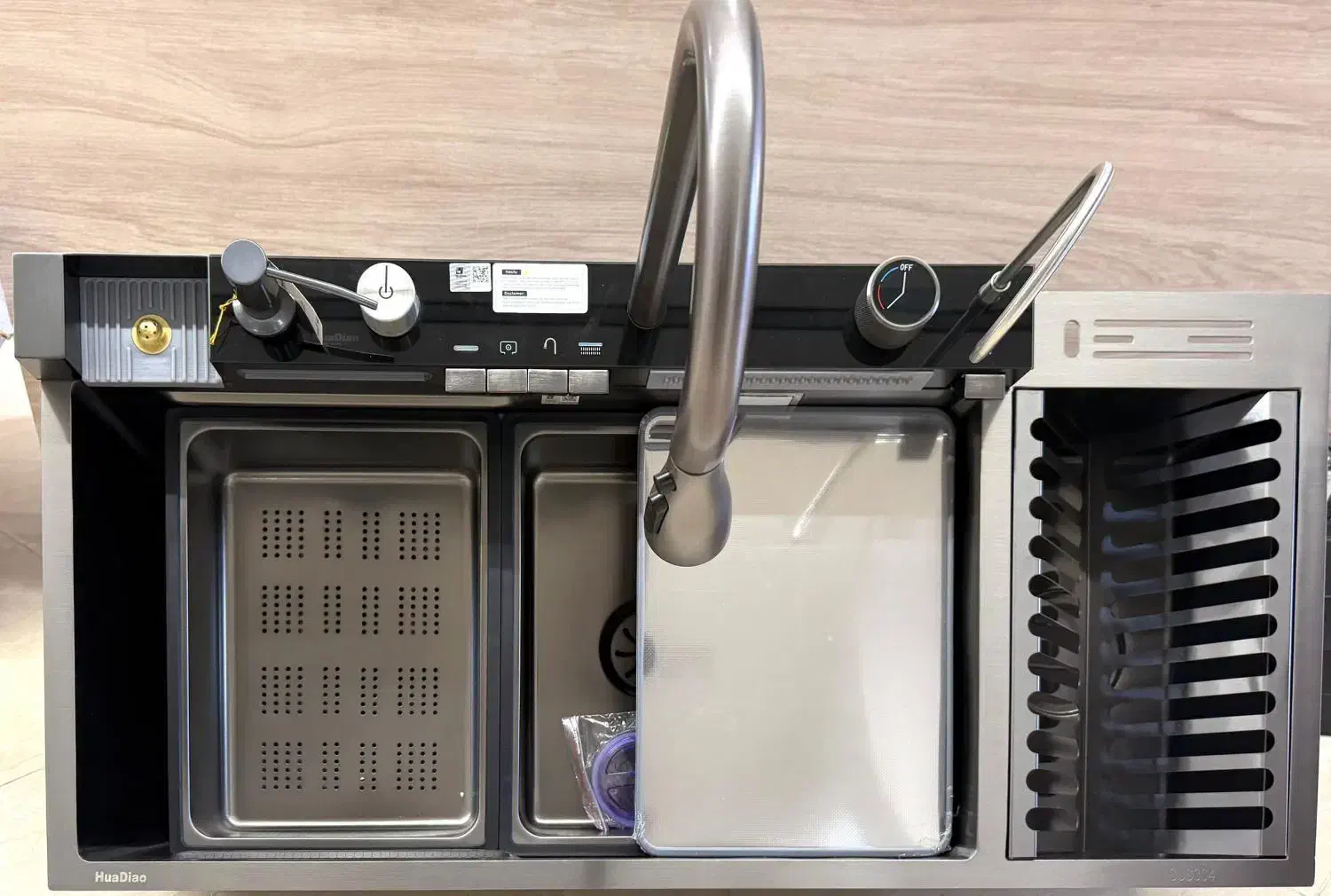 سینک ظرفشویی وارداتی کلید پیانویی رنگ طلایی دیکالا|مصالح و تجهیزات ساختمان|تبریز, |دیوار