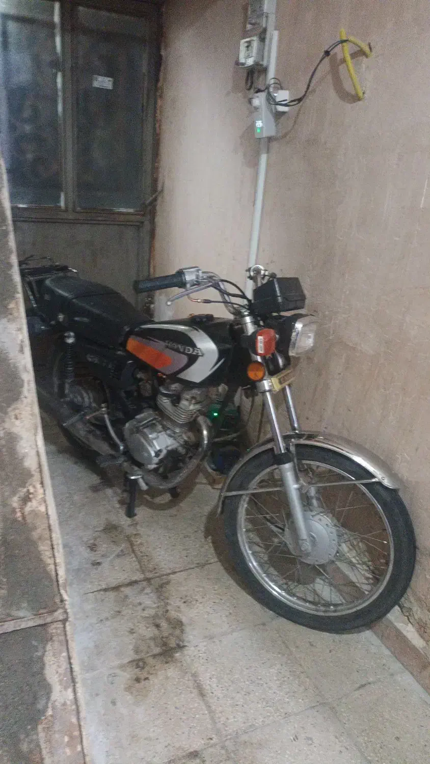 موتور هندا ۱۲۵ ترو تمیز.|موتورسیکلت|پاکدشت, پاکدشت (مامازند)|دیوار