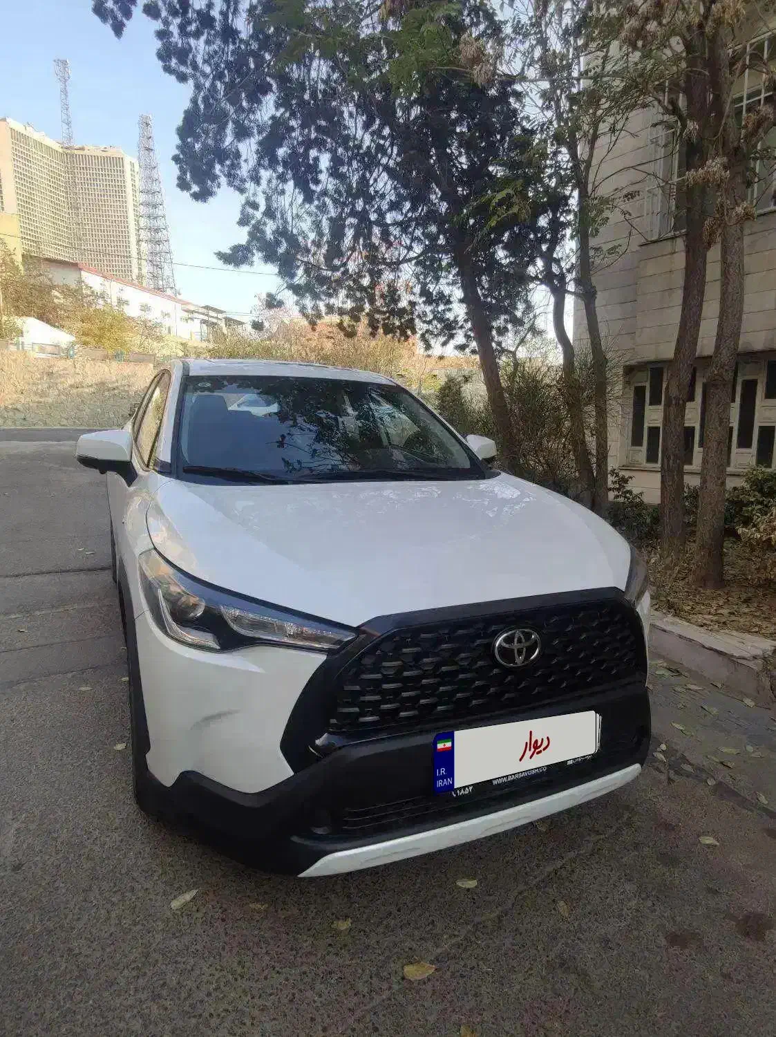 کرولا کراس (استاندارد و فول آپشن)|خودرو سواری و وانت|تهران, ونک|دیوار