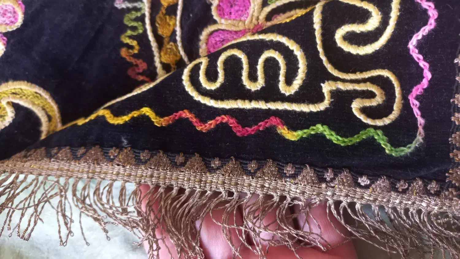 درود رشتی دوزی قدیمی سلامت بکر قدمت دار|کلکسیون اشیاء عتیقه|رشت, پل تالشان|دیوار