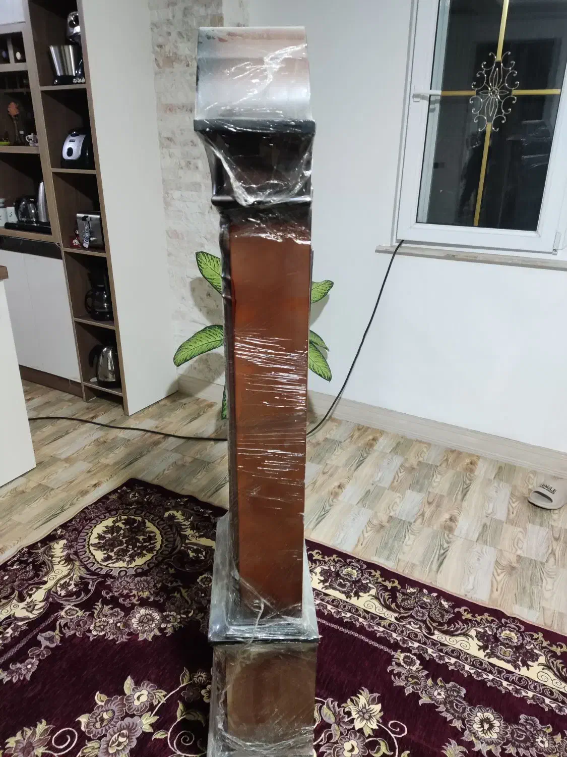 ساعت چوبی ایستاده کمدی|مبلمان خانگی و میز عسلی|آستانه اشرفیه, |دیوار