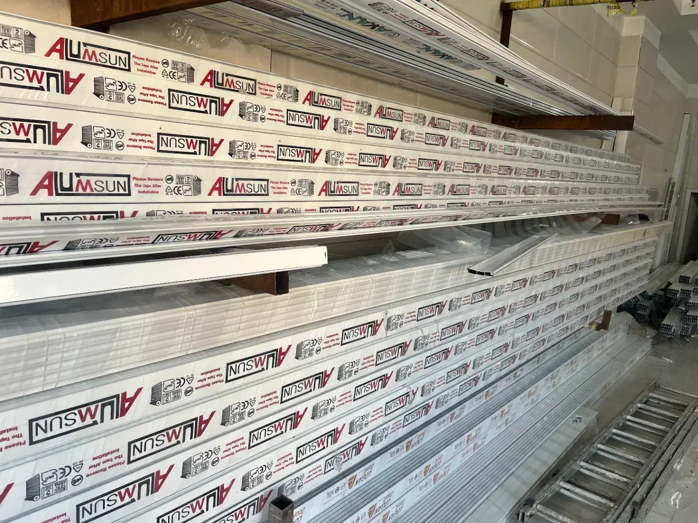 پخش عمده کرکره برقی نصب فوری و سریع|خدمات پیشه و مهارت|قشم, |دیوار