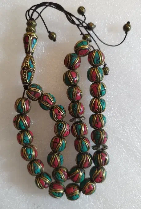 تسبیح قجری|کلکسیون اشیاء عتیقه|شیراز, دباغ خانه|دیوار